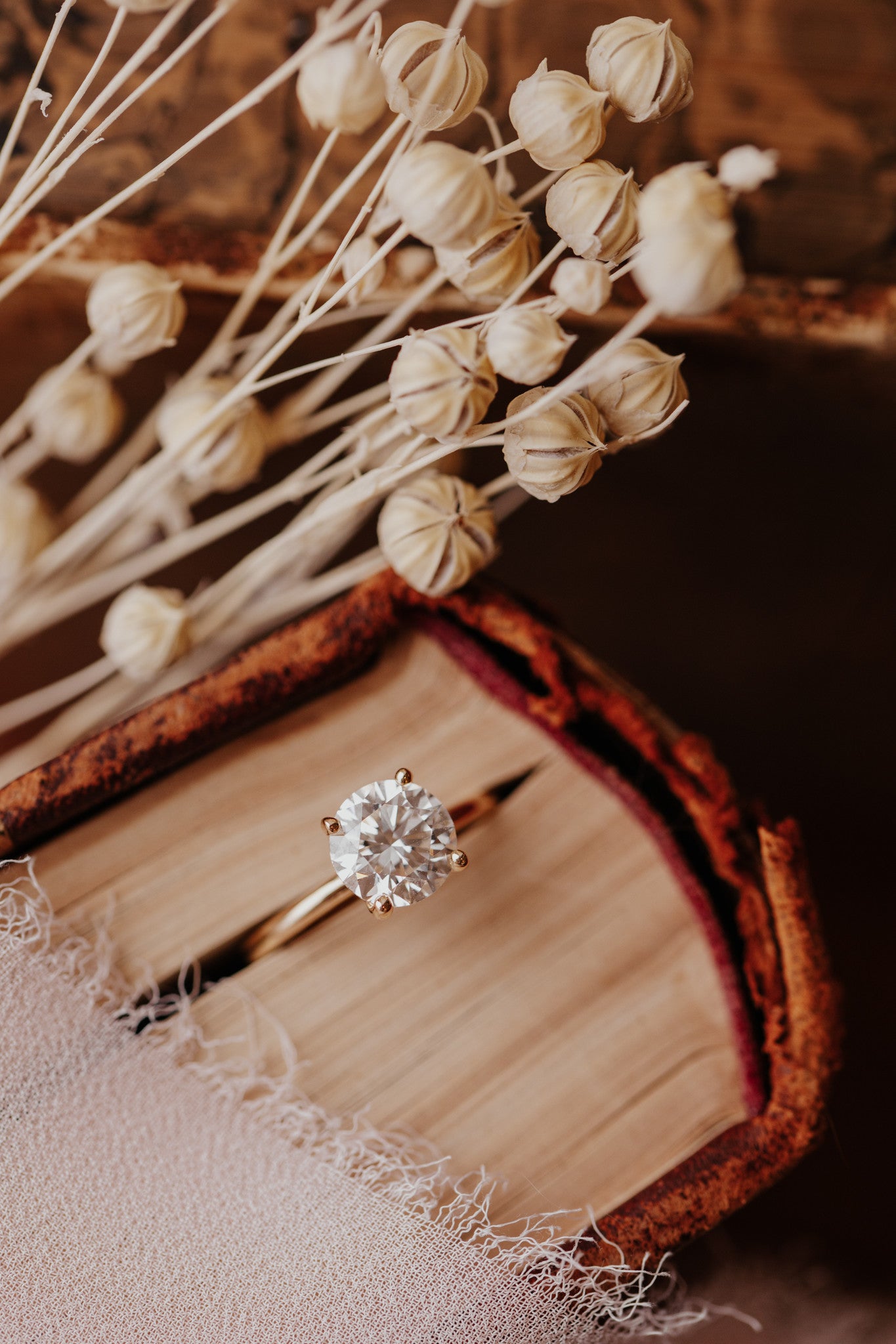 The Maeve Round Solitaire