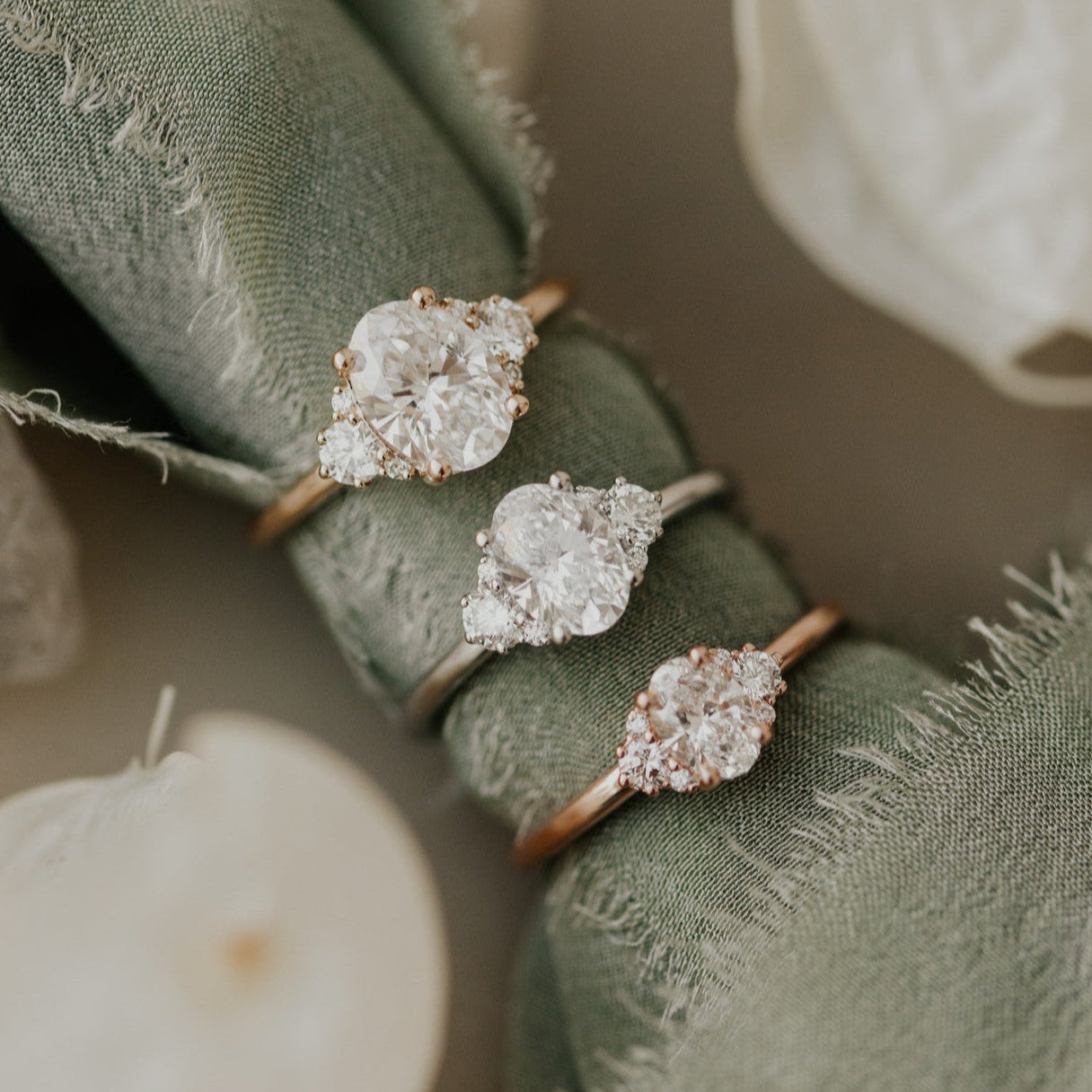 The Vivien oval engagement ring in different ct sizes