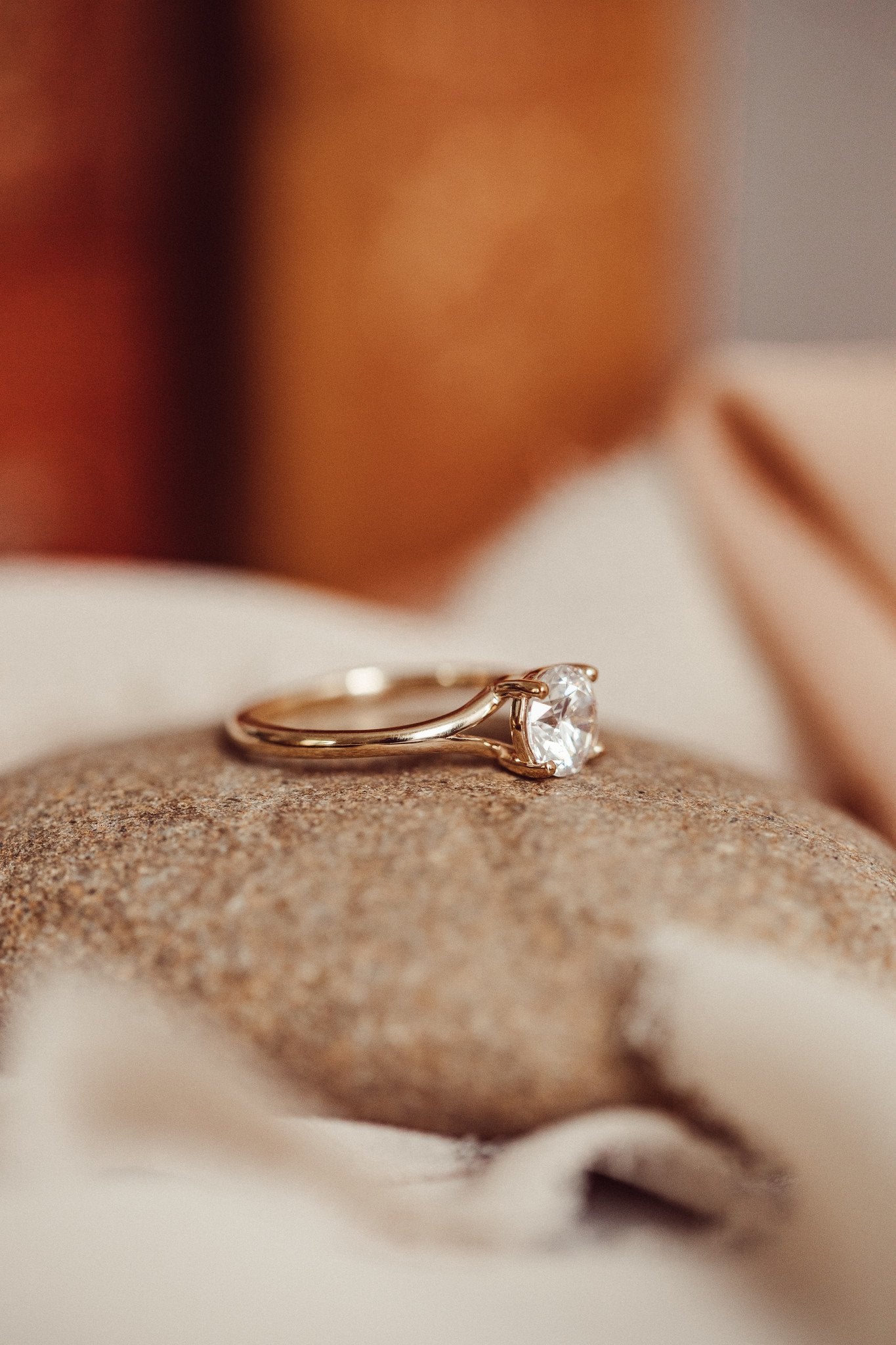 The Madeleine Round Solitaire