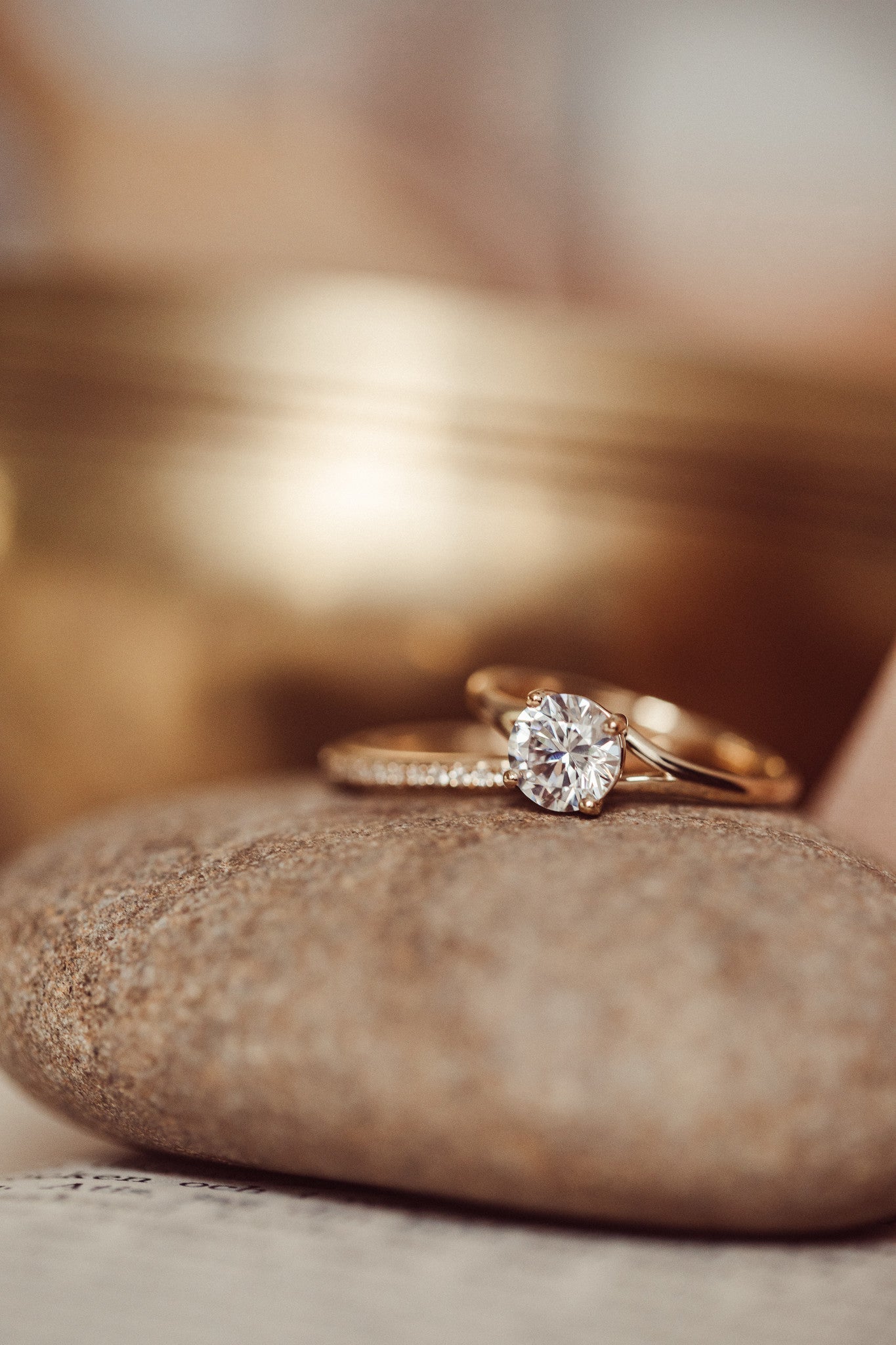 The Madeleine Round Solitaire