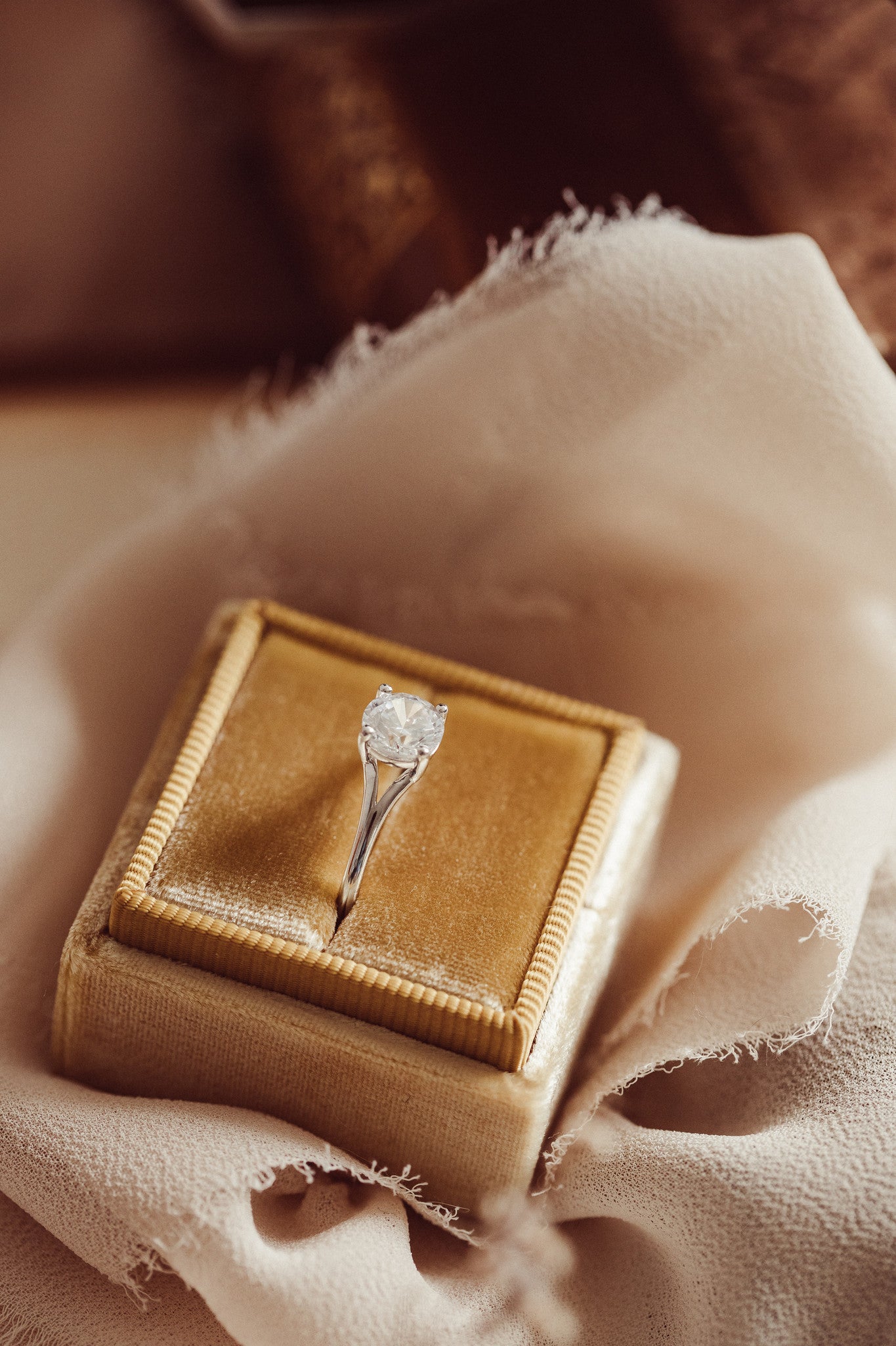 The Madeleine Round Solitaire