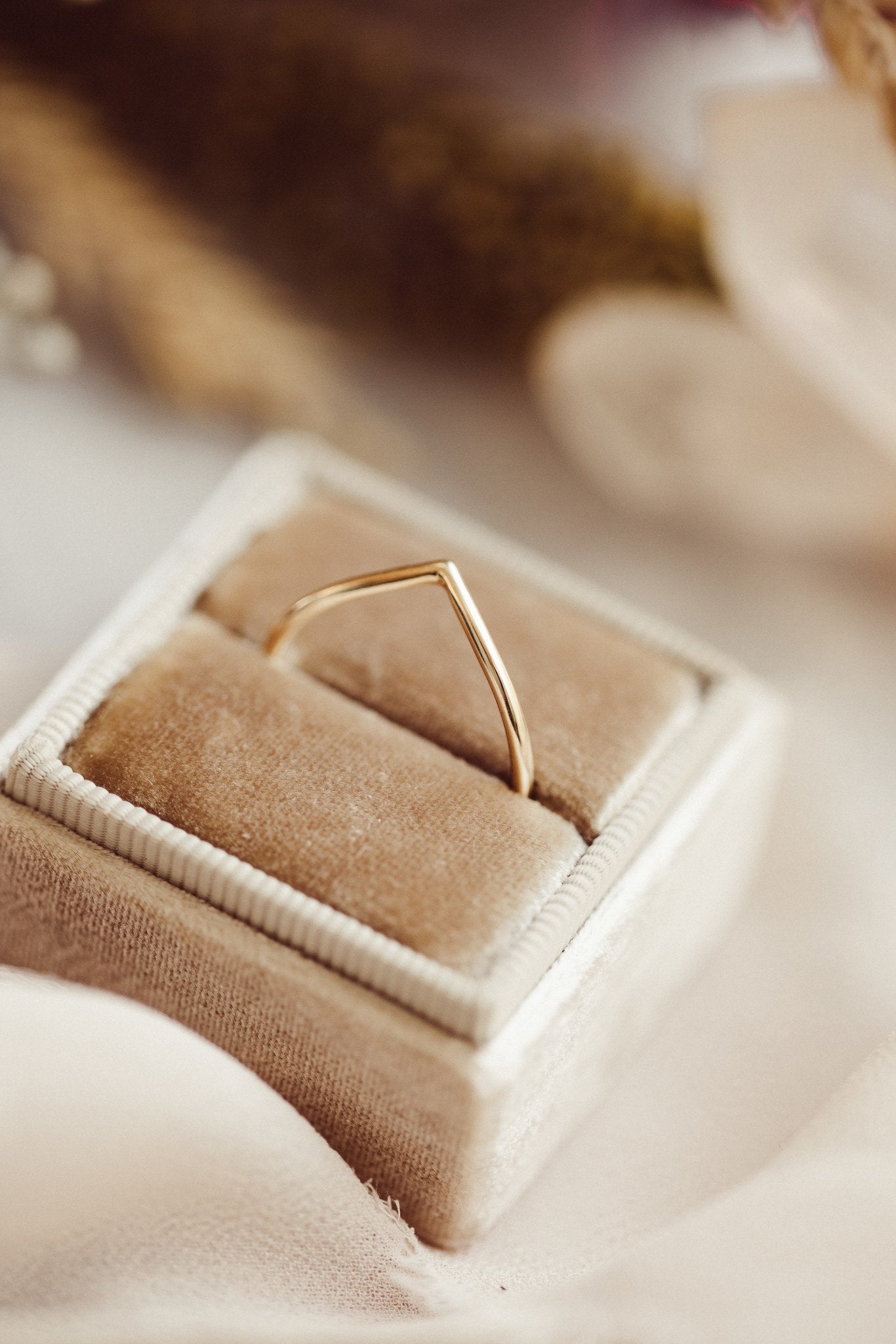 The Mini V Tracer Band