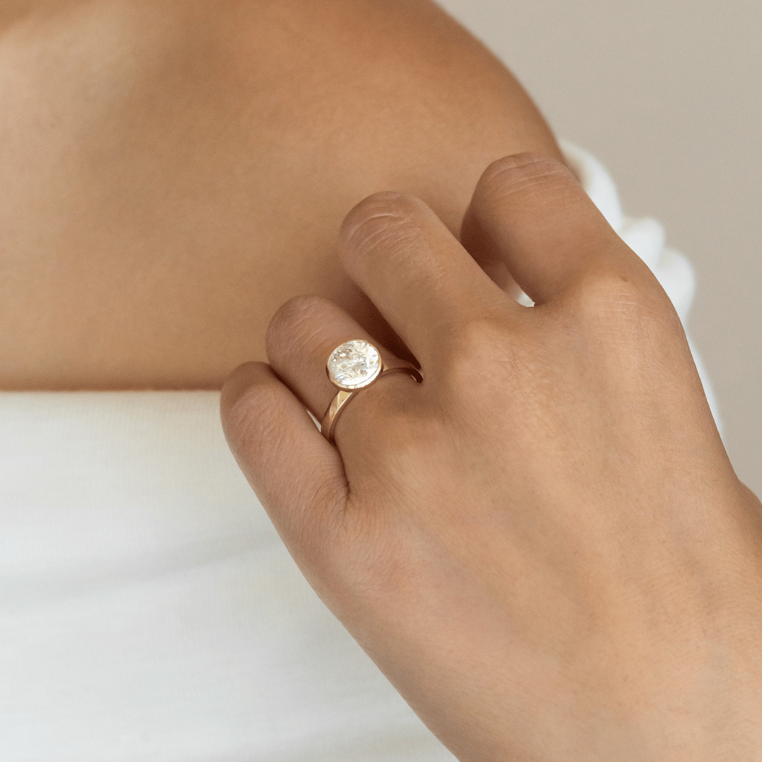 The Elena Round Solitaire