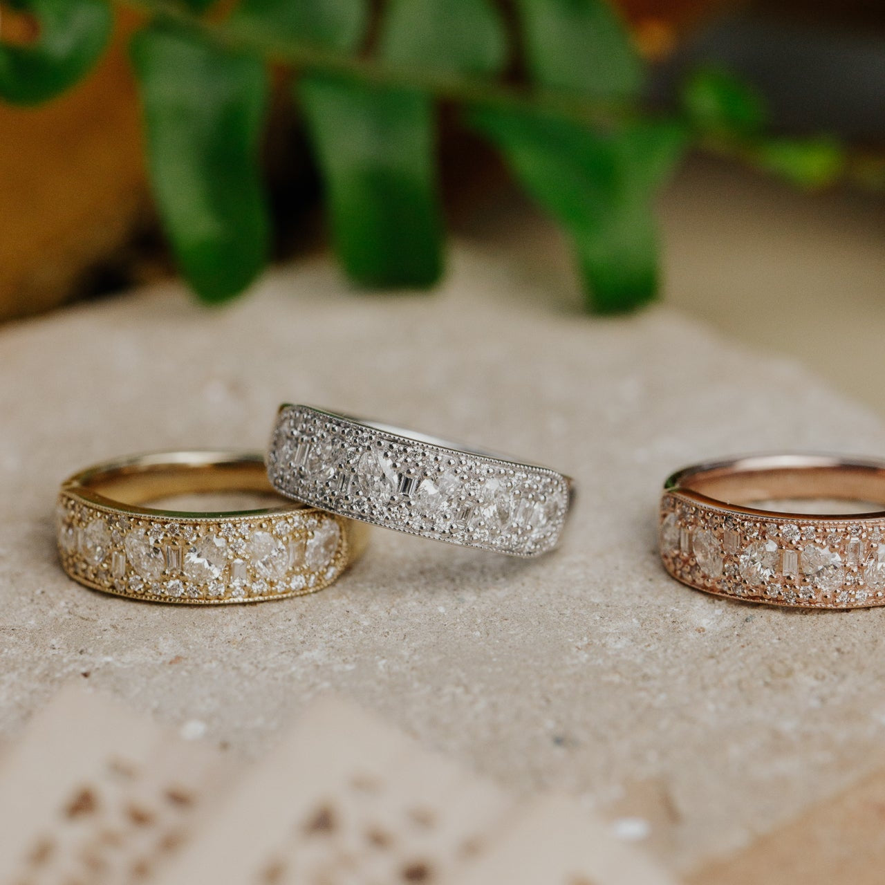 The Soleada Oval Band