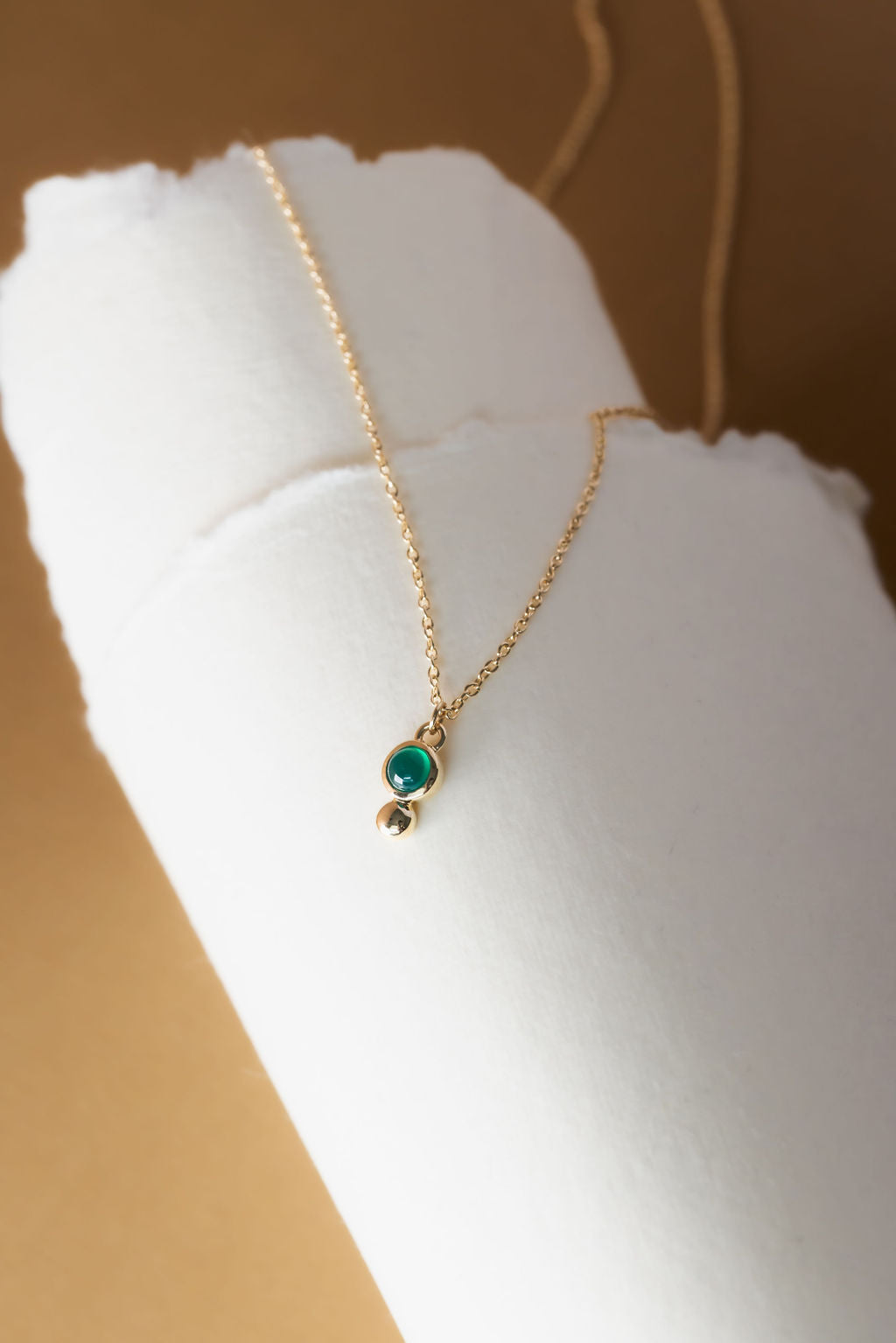 Green Agate and Metal Ball Necklace