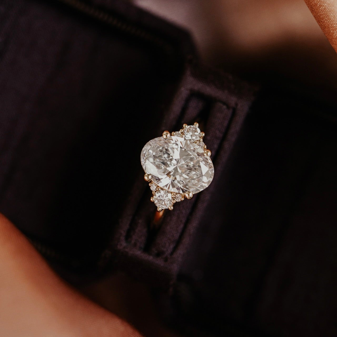 The Vivien Oval Ring