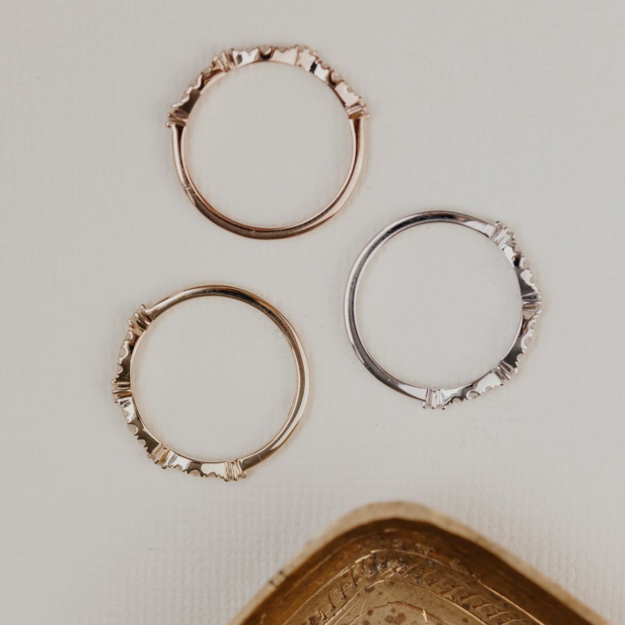 The Ingrid Round Band