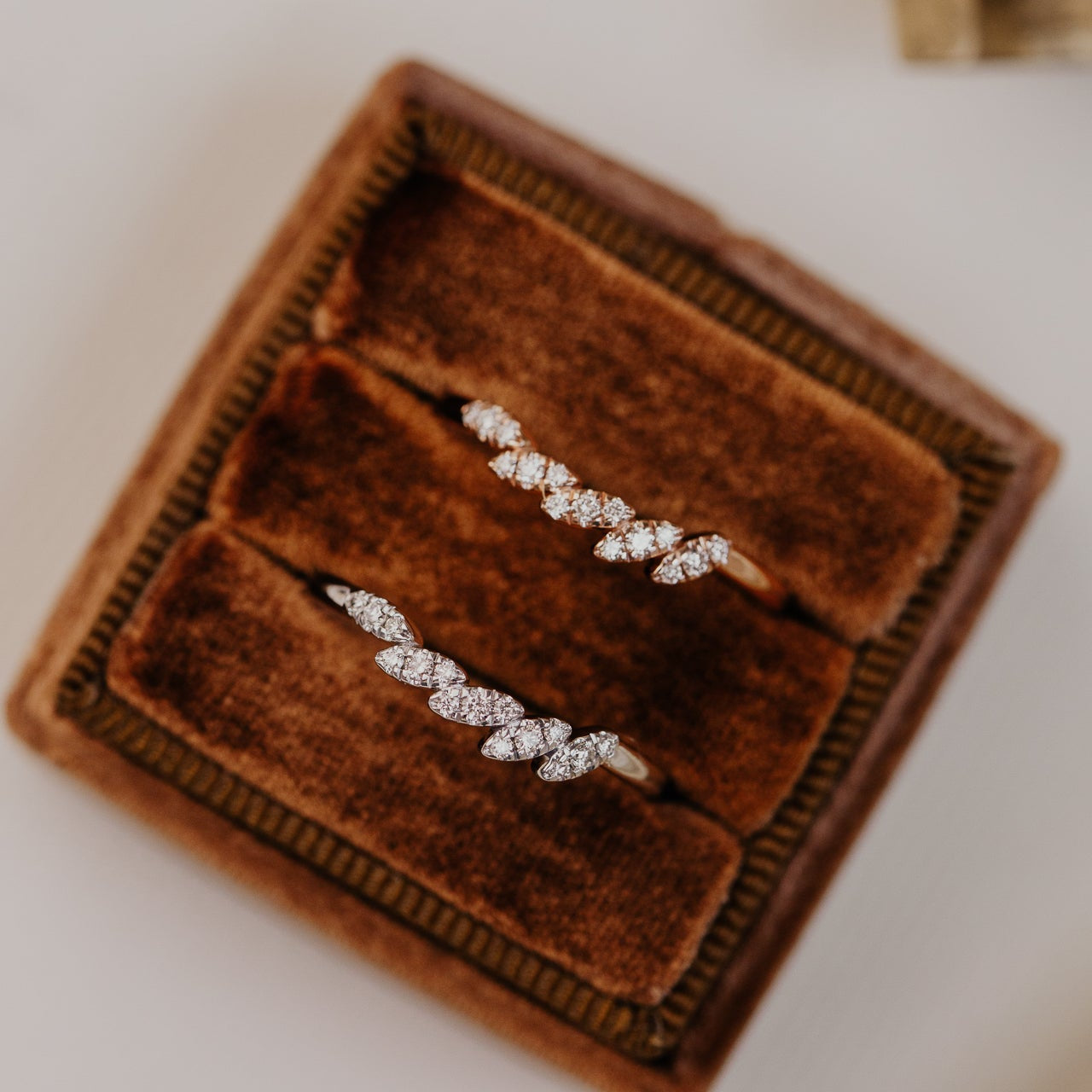 The Ivy Marquise Tracer Band