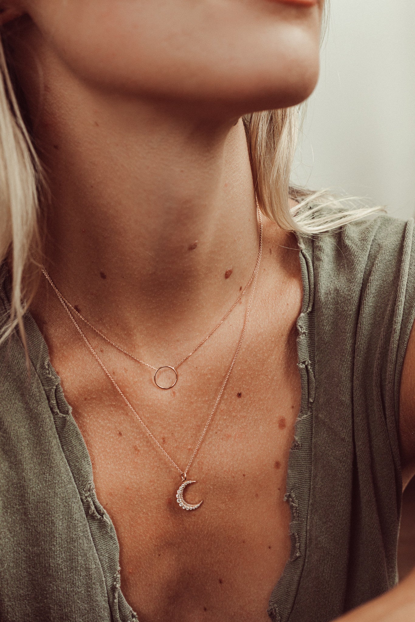 Dainty Circle on Chain Necklace