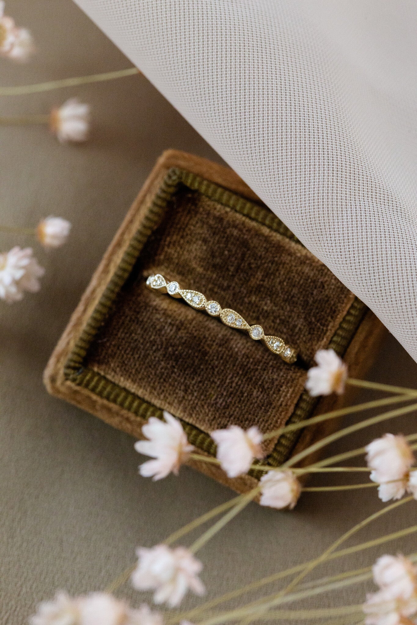 The Pear and Round Band