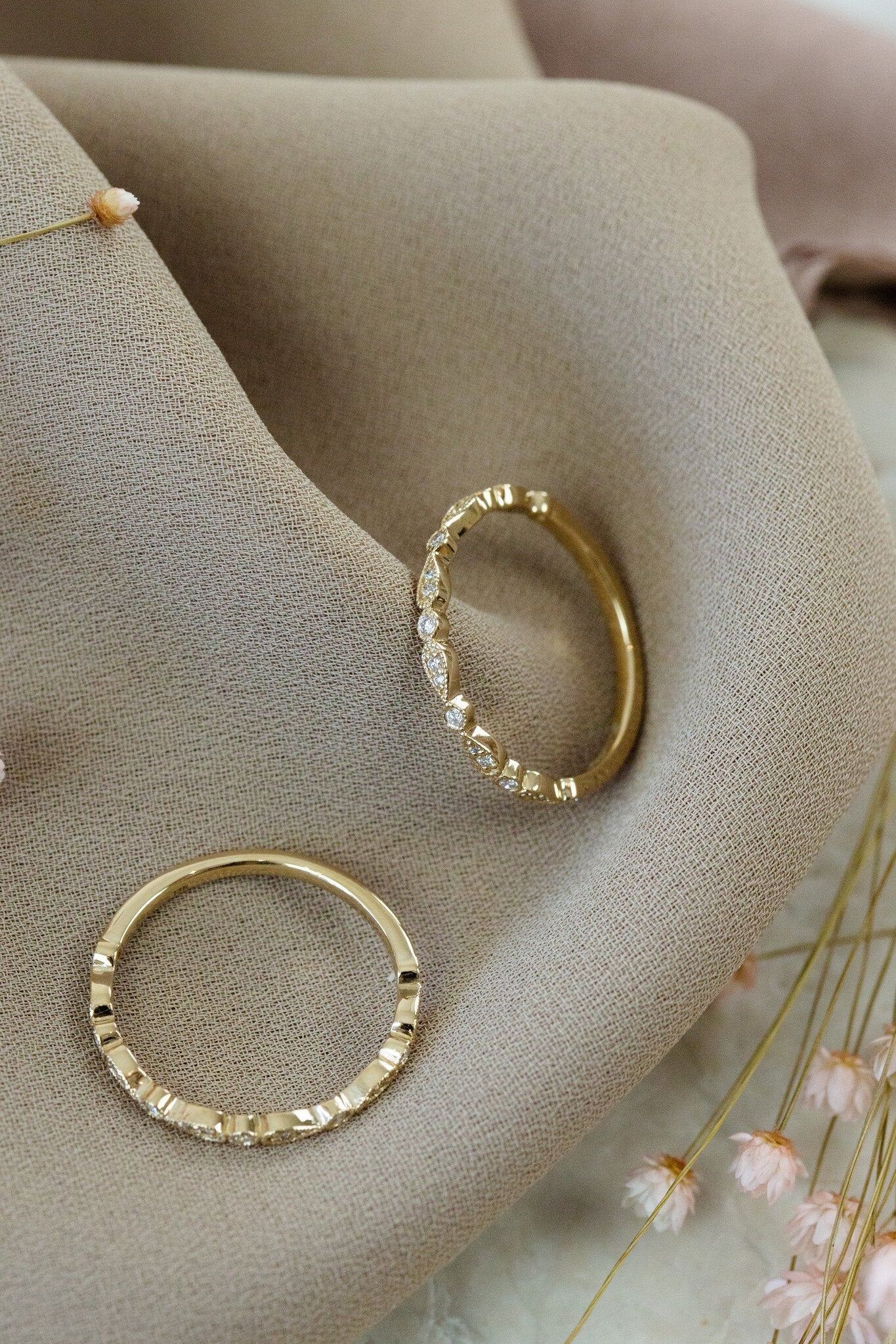 The Pear and Round Band