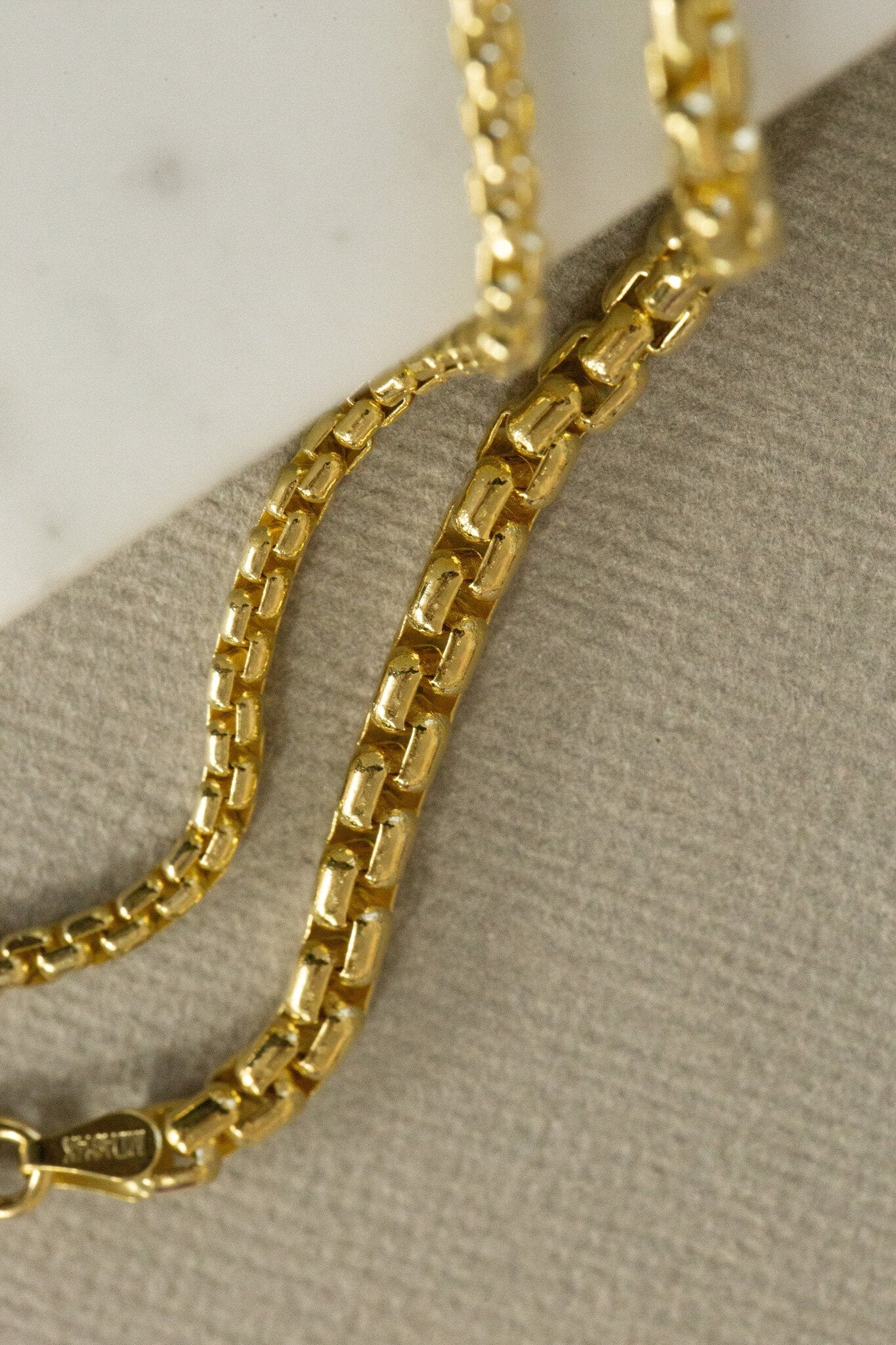 Wide Solid Rounded Box Chain Bracelet