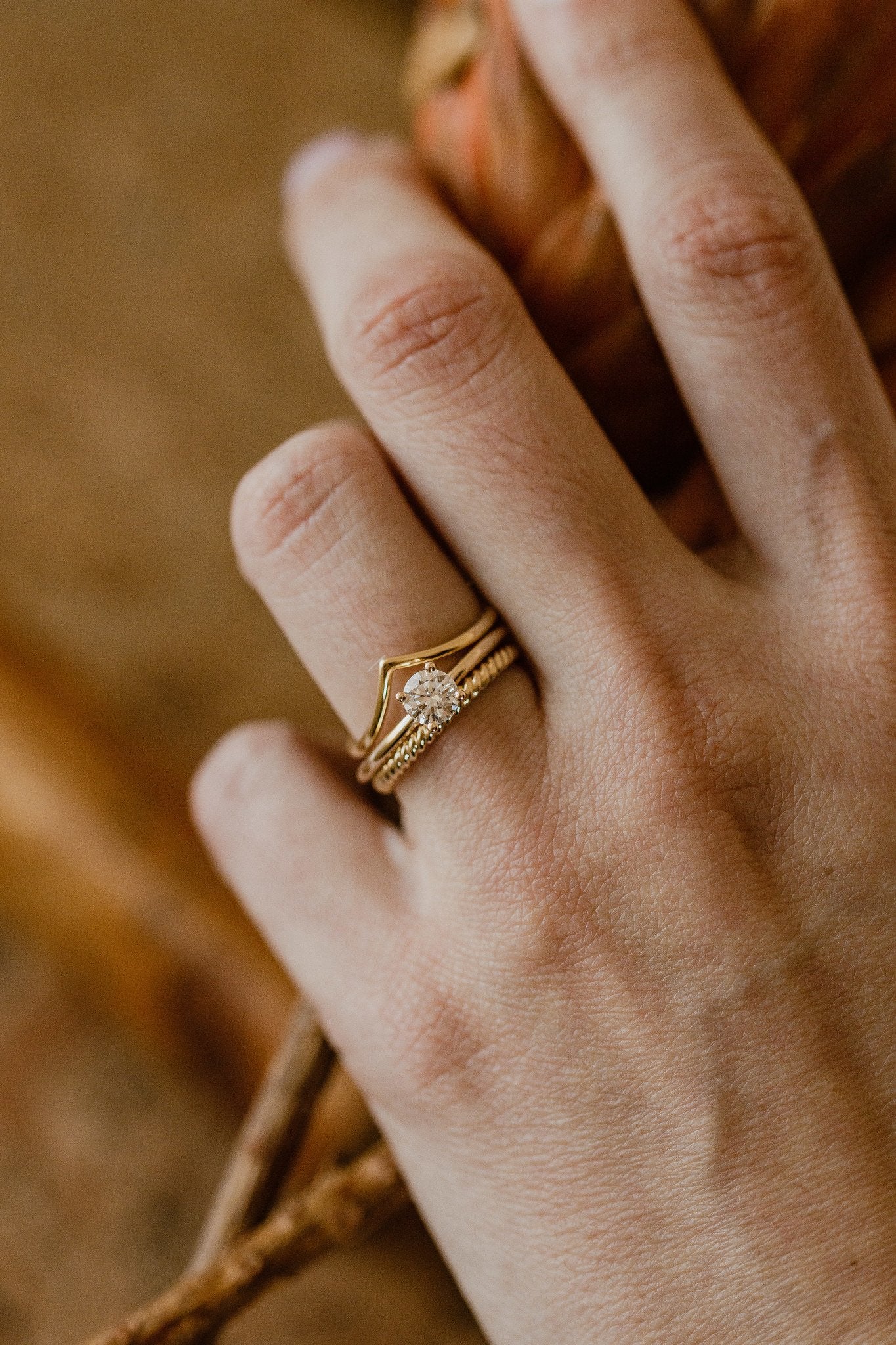 The Mini Maeve Round Solitaire