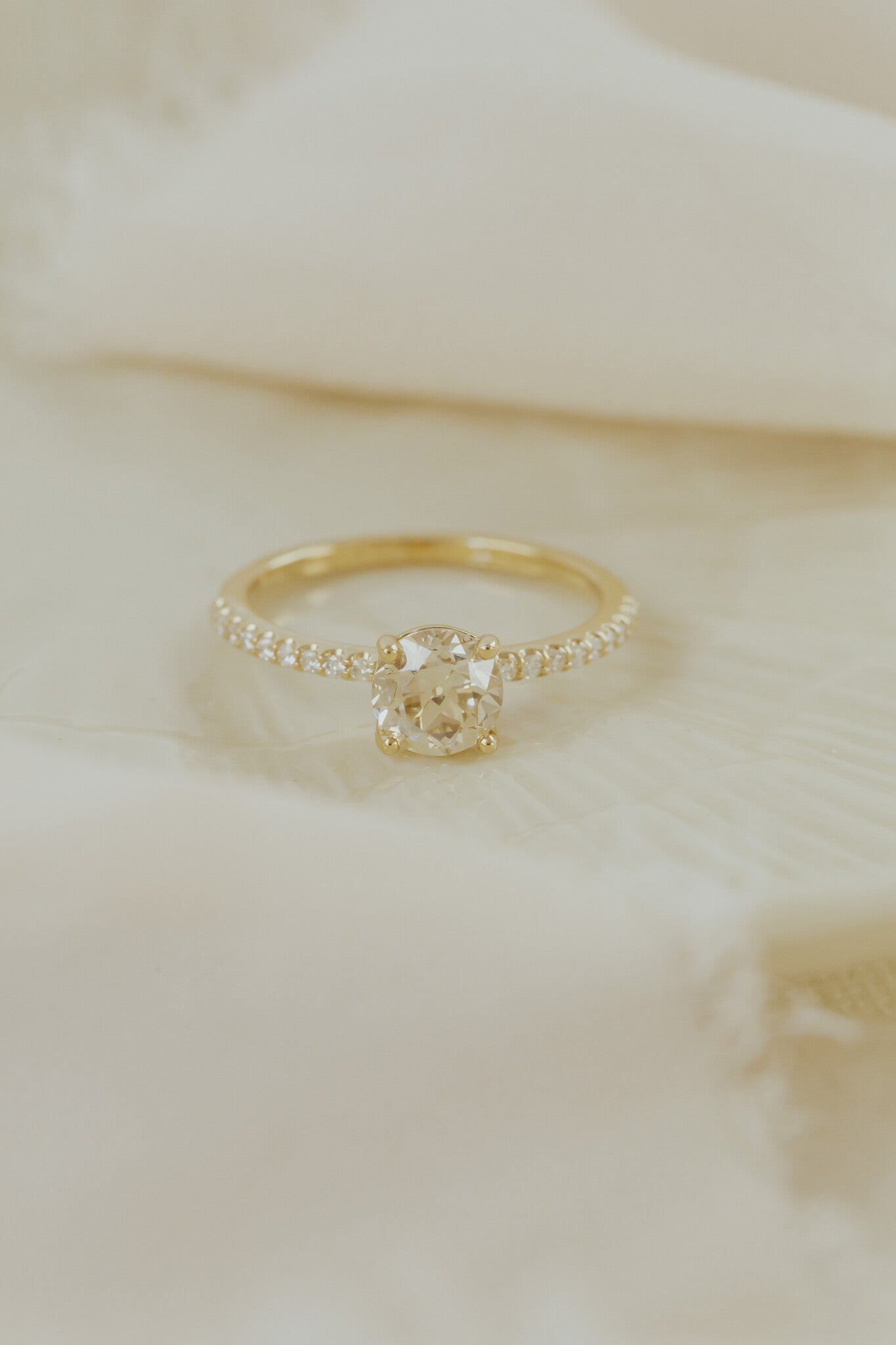 The Jenna 1.04 ct Round Champagne Diamond Ring