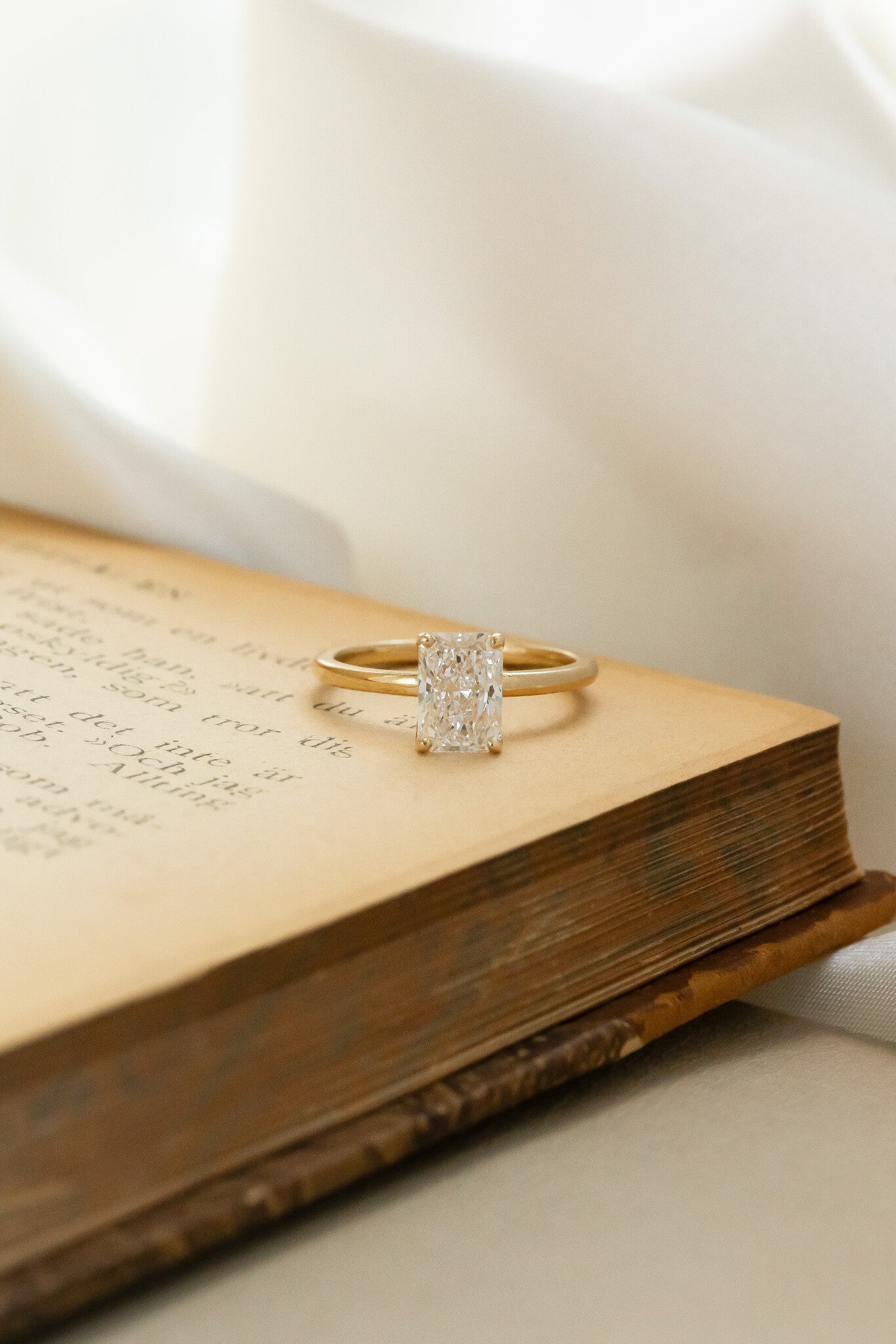 The Maeve Radiant Cut Solitaire