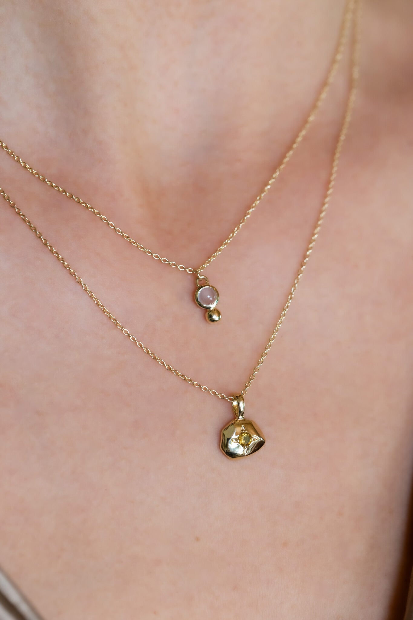 Chalcedony and Metal Ball Necklace