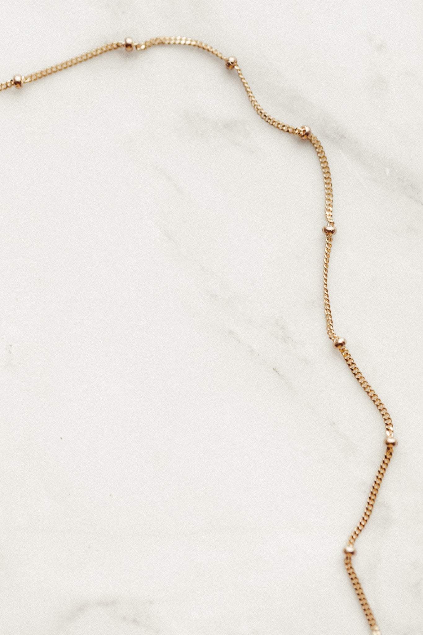Saturn Curb Chain Necklace