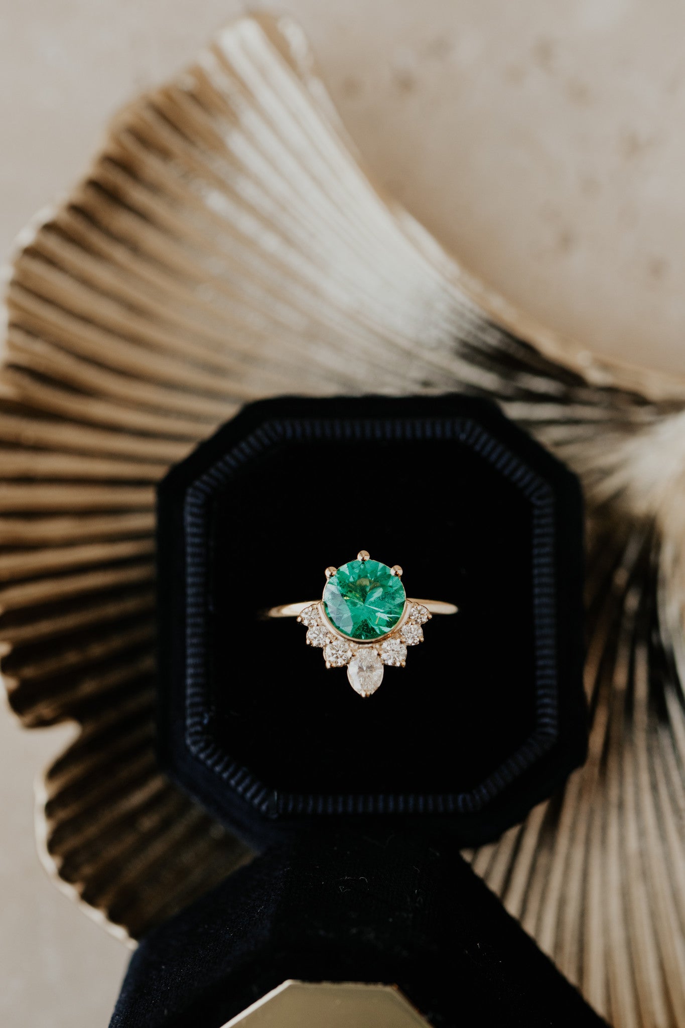 The Athena 1.10 ct Round Emerald Ring 14kyg