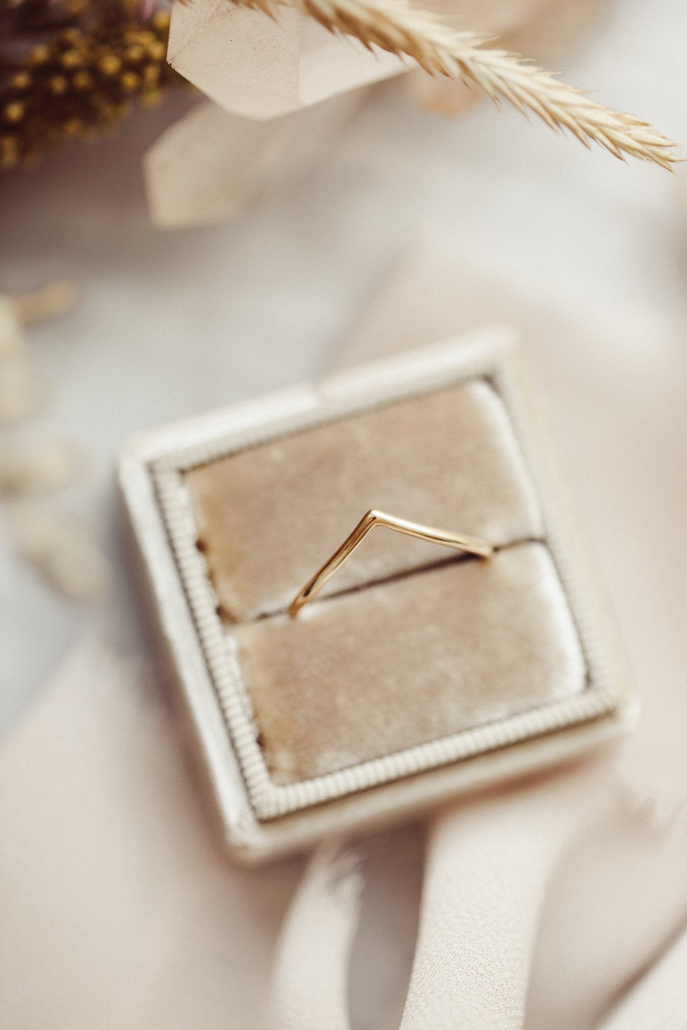 The Mini V Tracer Band