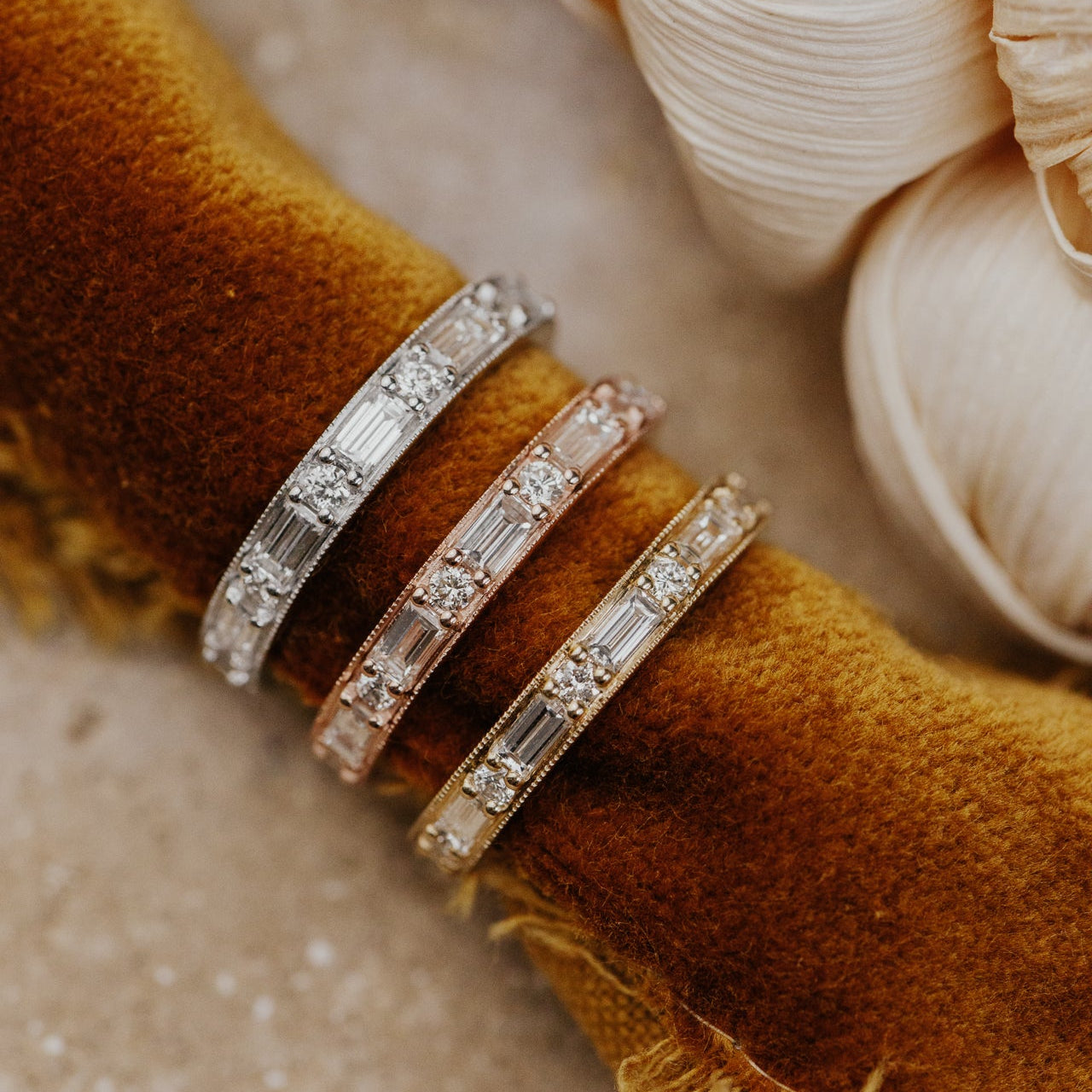 The Avenida Baguette and Round Band