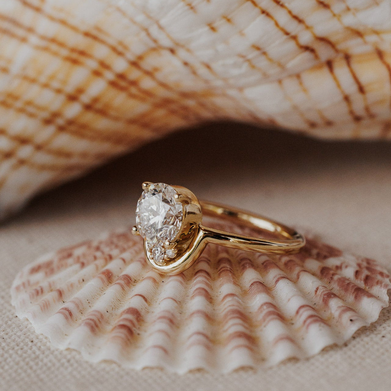The Palma Round Ring