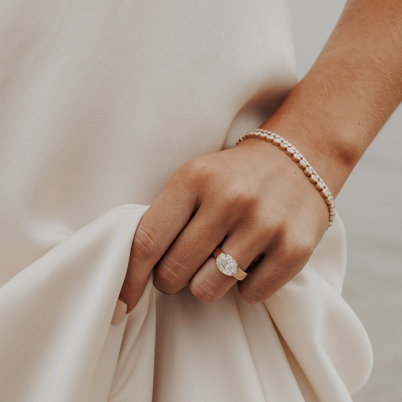 The Bowen Oval Ring