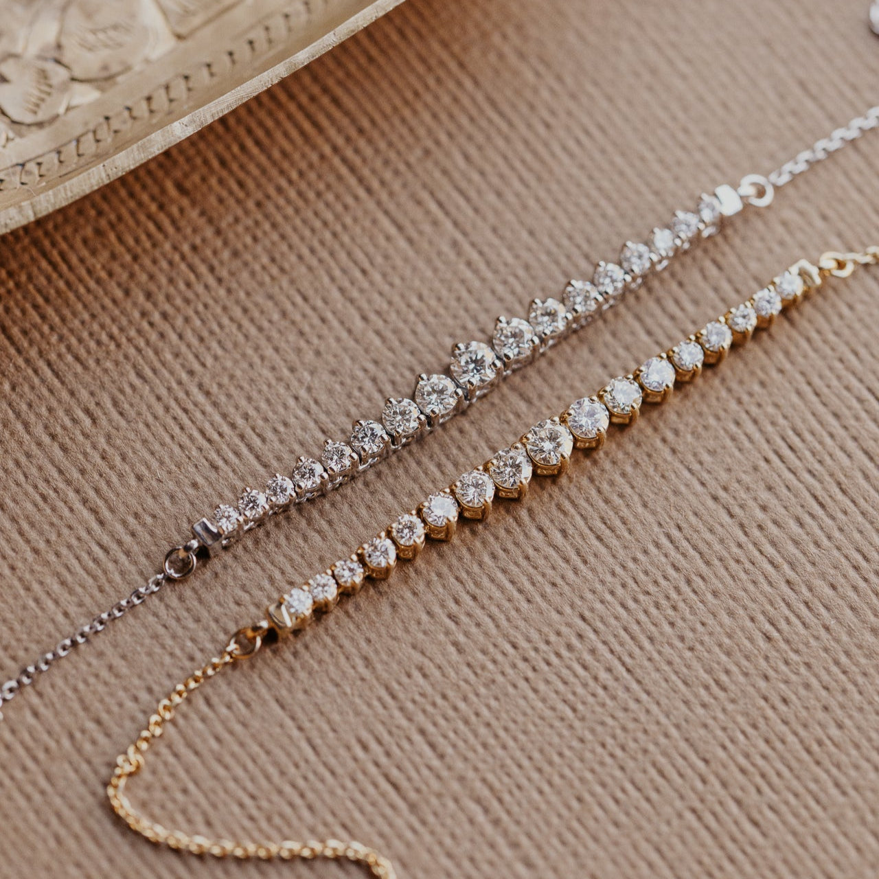 Starburst Set Round Diamonds on Chain Necklace