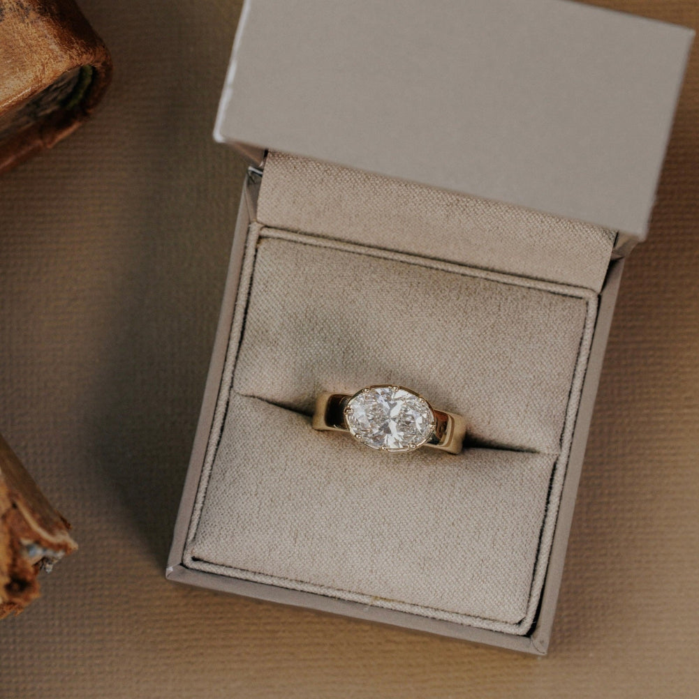 The Bowen Oval Ring