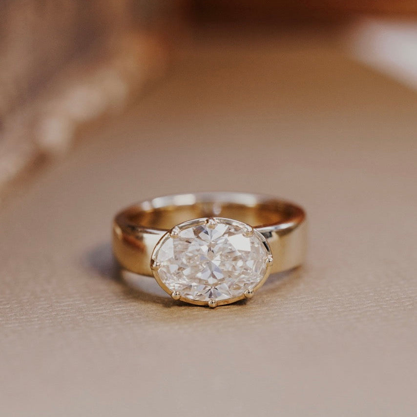 The Bowen Oval Ring
