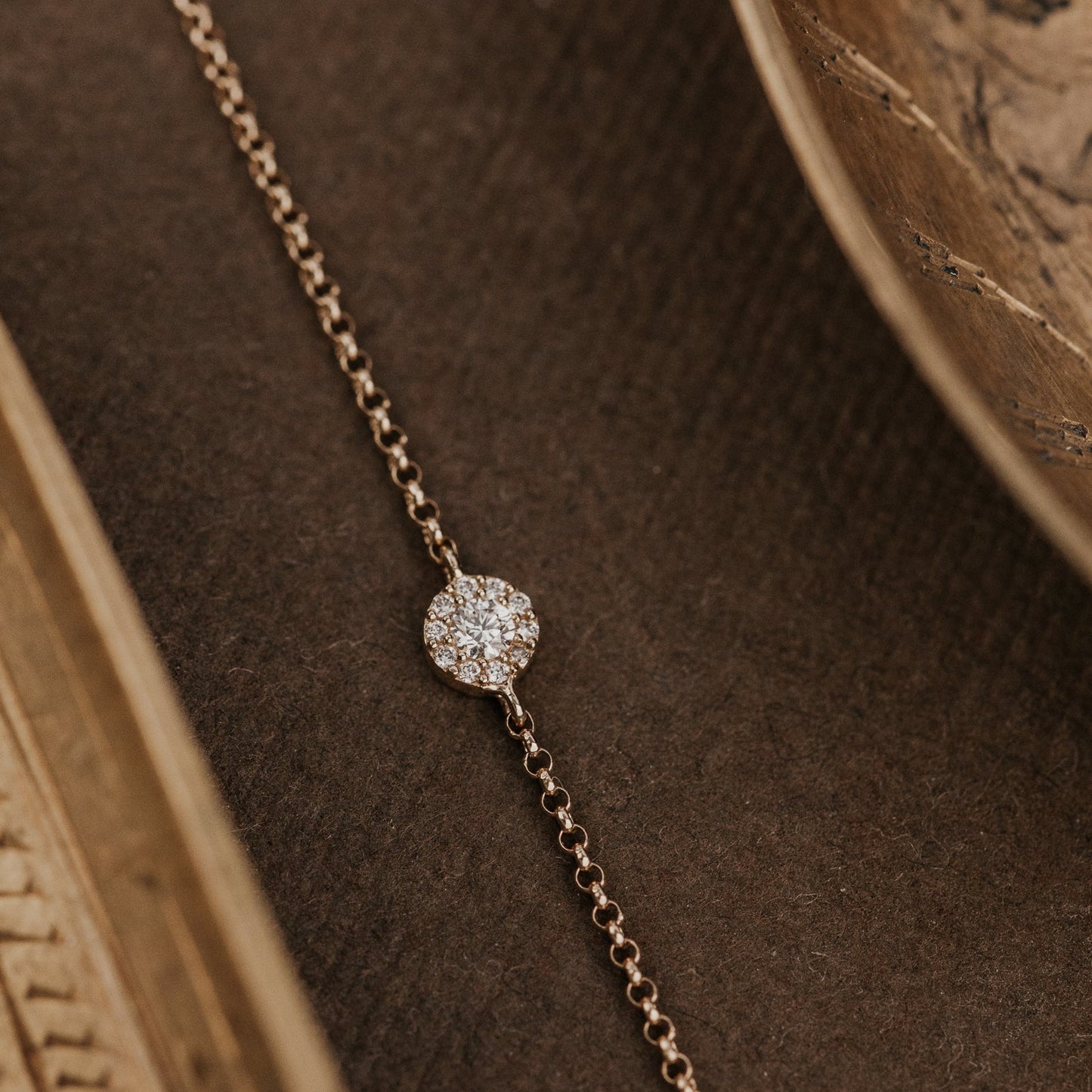 Round Diamond With Halo on Chain Bracelet