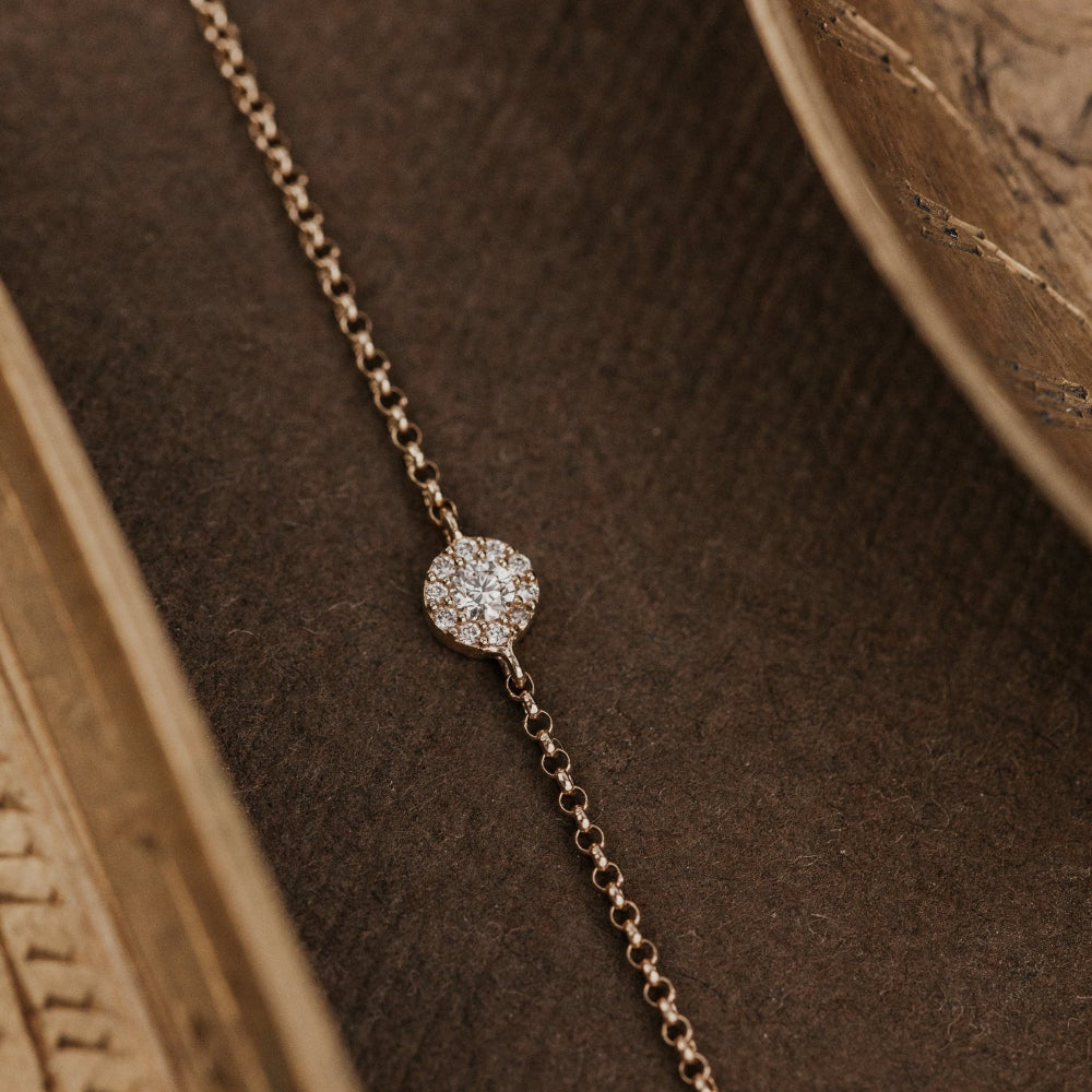 Round Diamond With Halo on Chain Bracelet