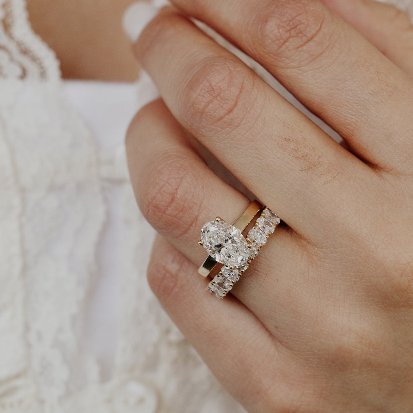 The Amara Oval Band