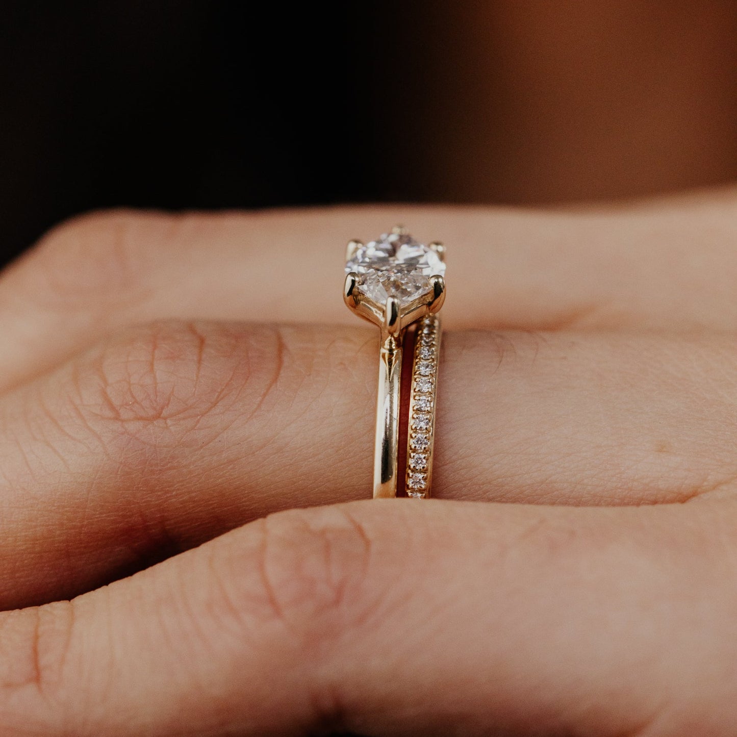 The Single Row Diamond Band