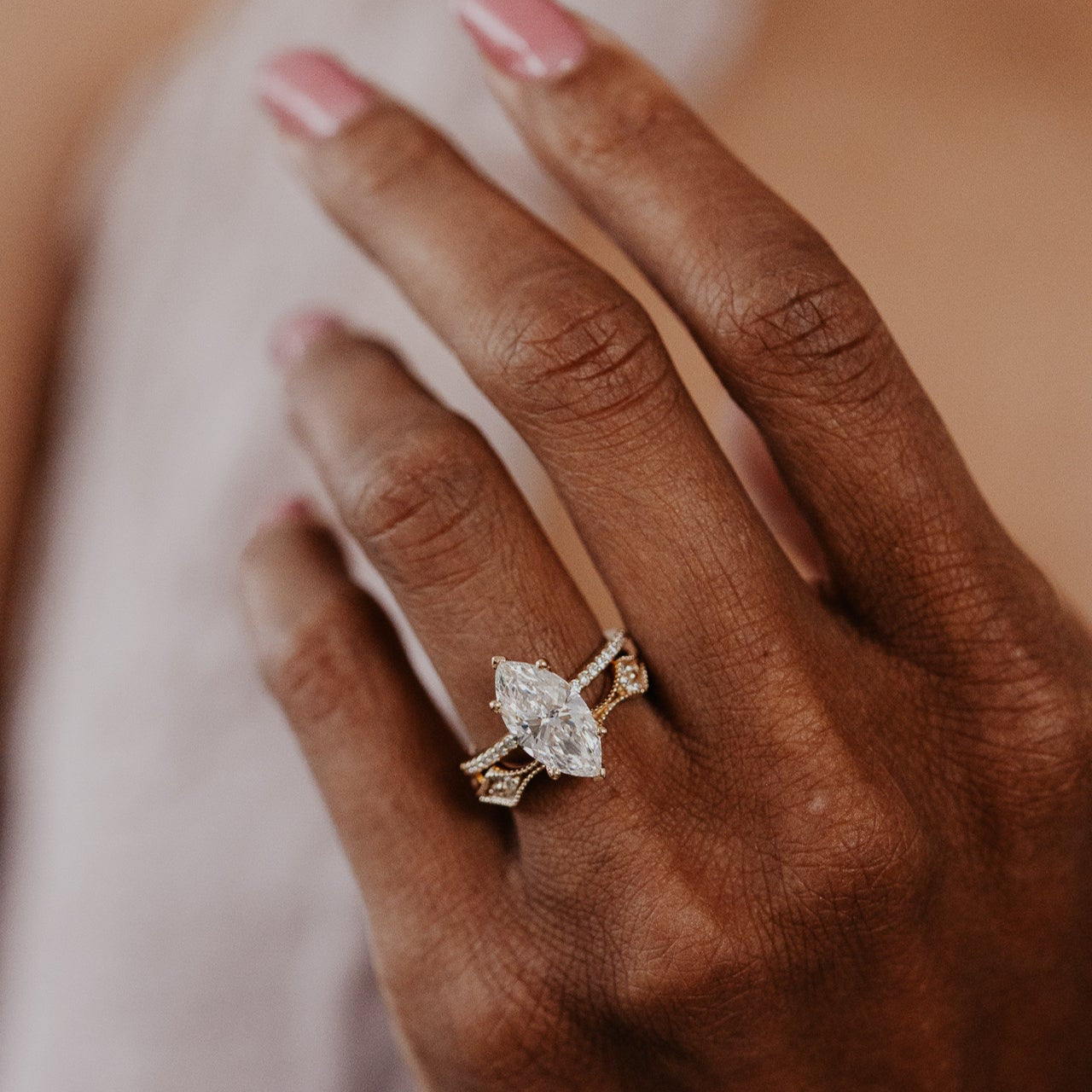 The Sloane Round Band