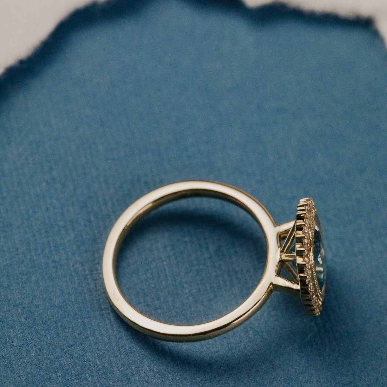 The Nile 1.71 ct Elongated Cushion Blue Montana Sapphire Ring
