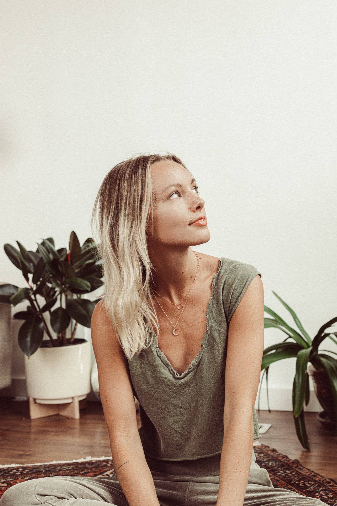 Dainty Circle on Chain Necklace