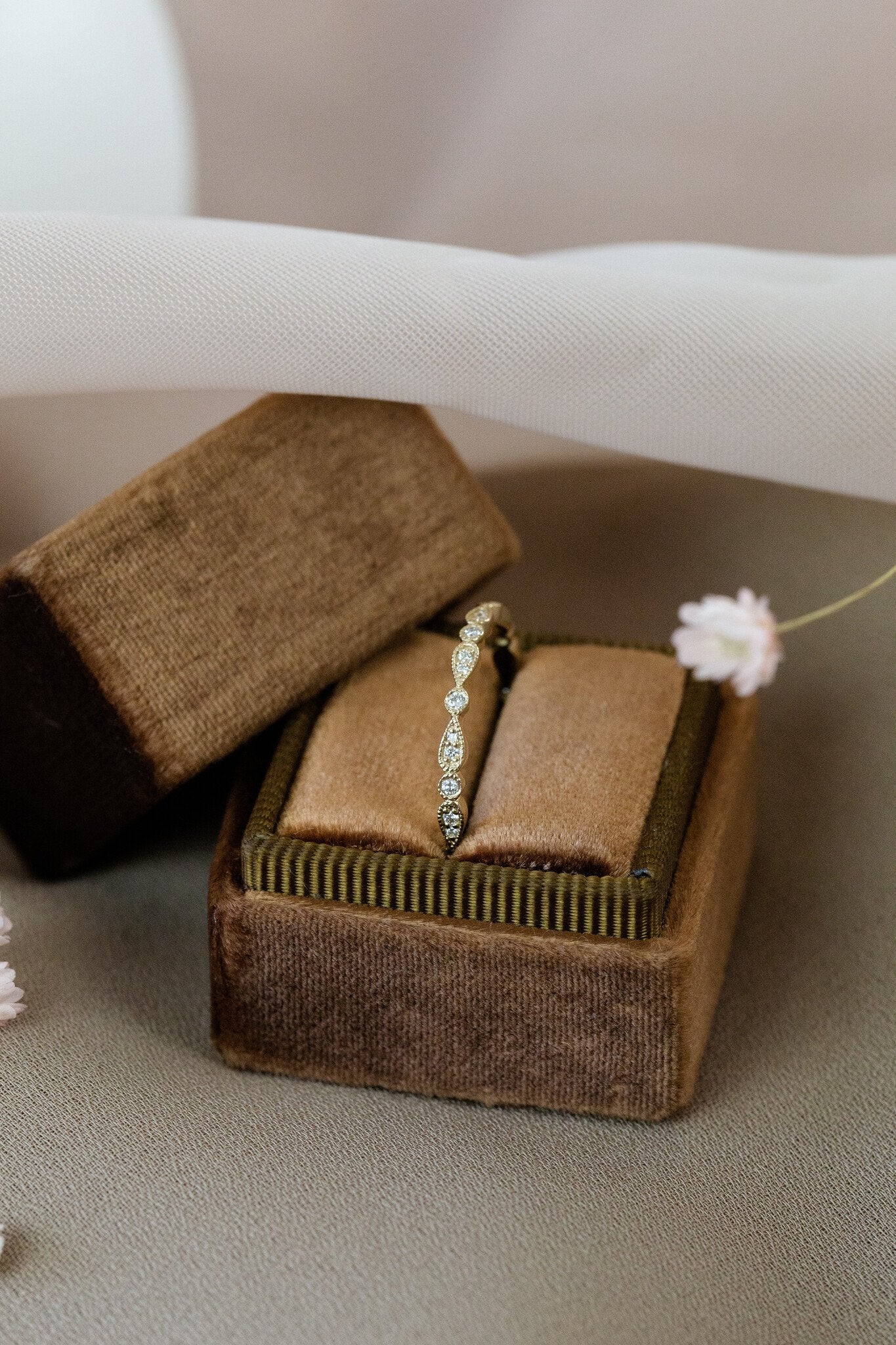 The Pear and Round Band