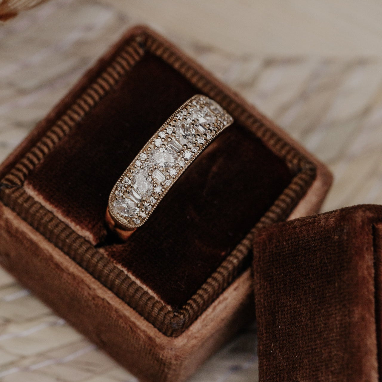 The Soleada Oval Band