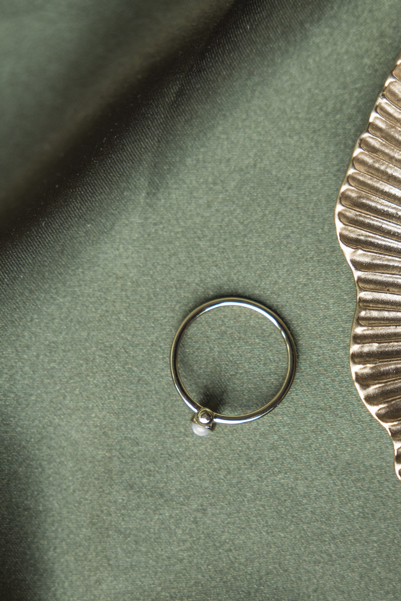 Chalcedony and Metal Ball Ring