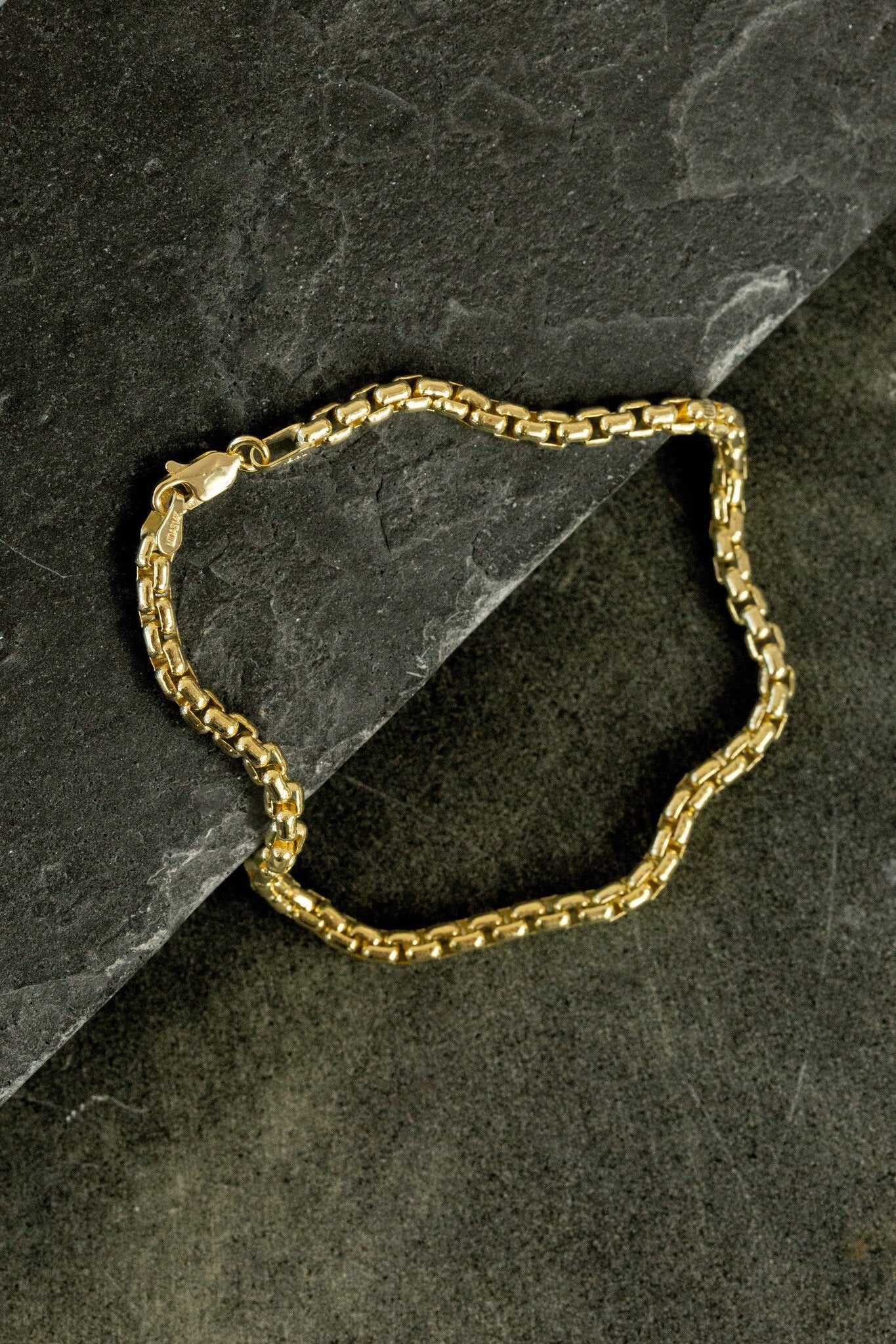 Wide Solid Rounded Box Chain Bracelet