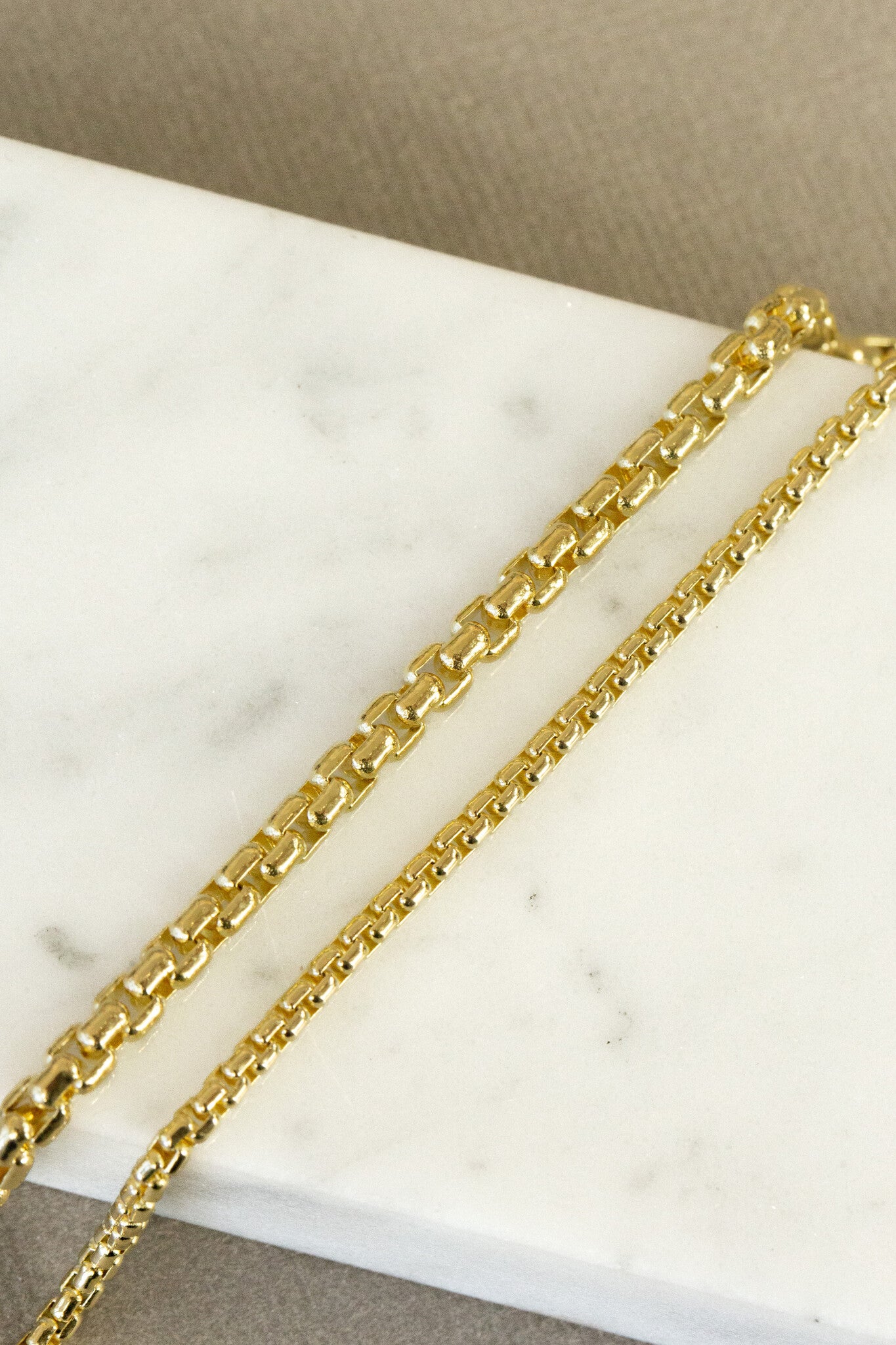 Wide Solid Rounded Box Chain Bracelet