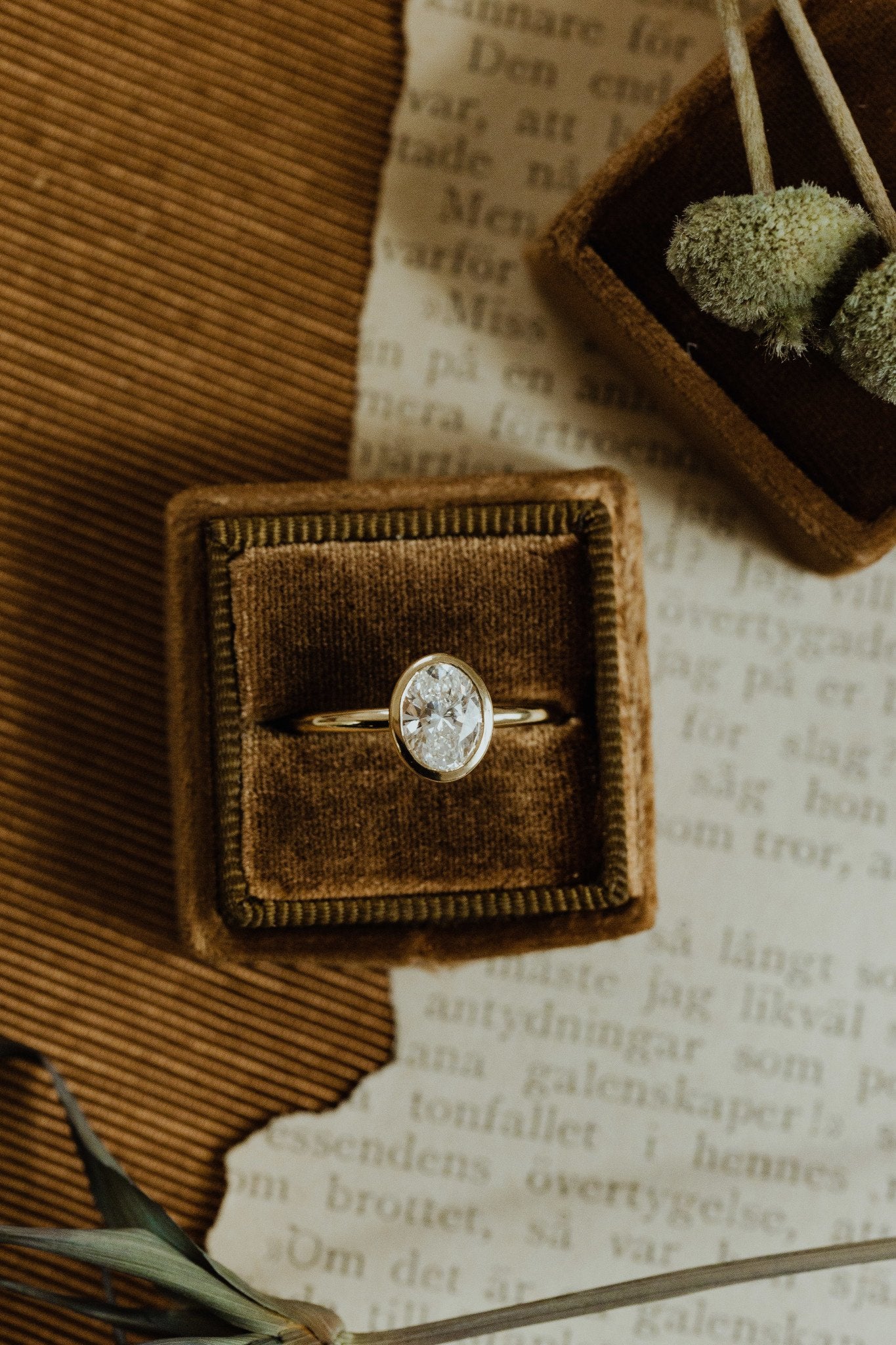 The Bailey Oval Solitaire