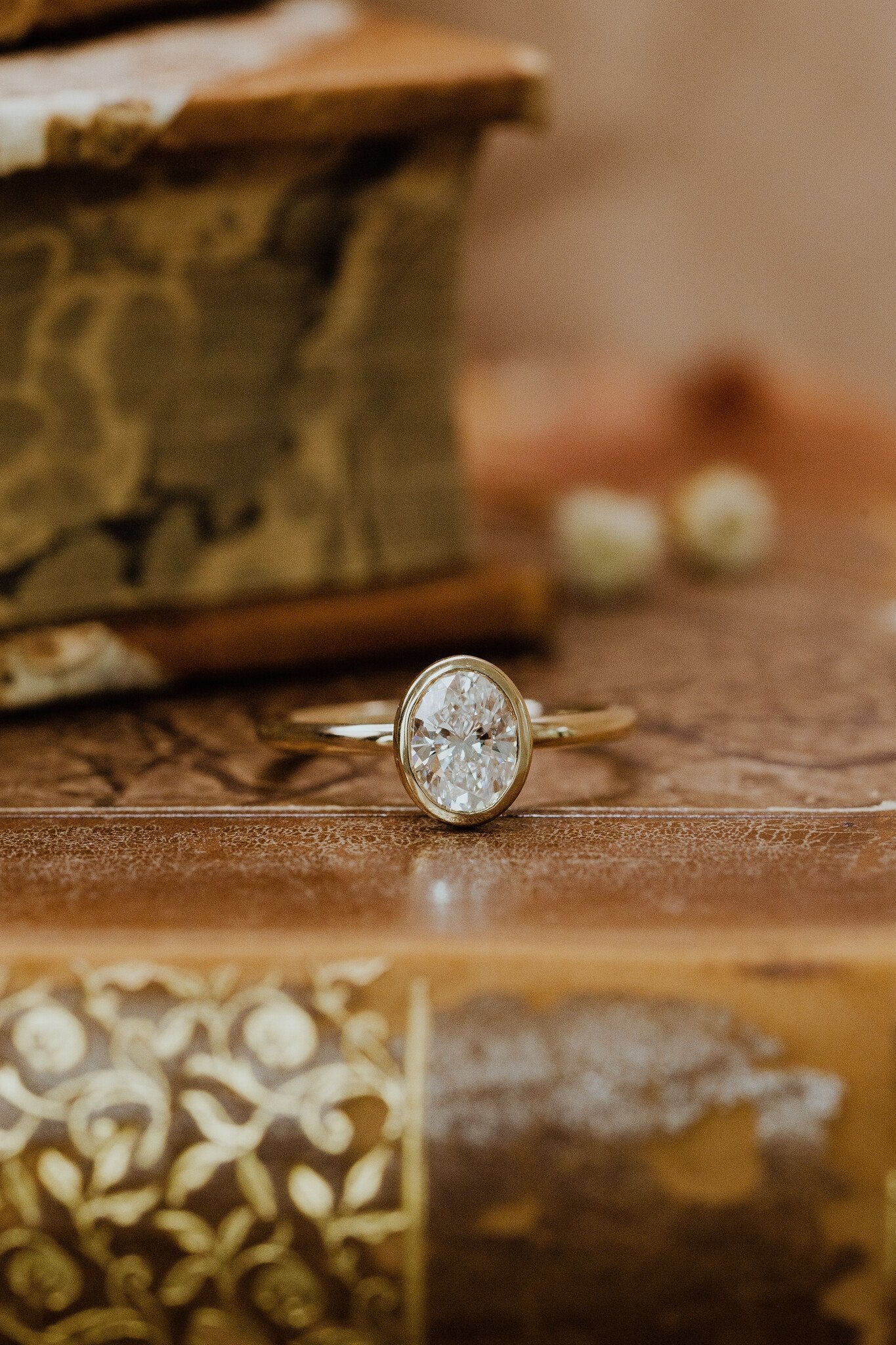 The Bailey Oval Solitaire