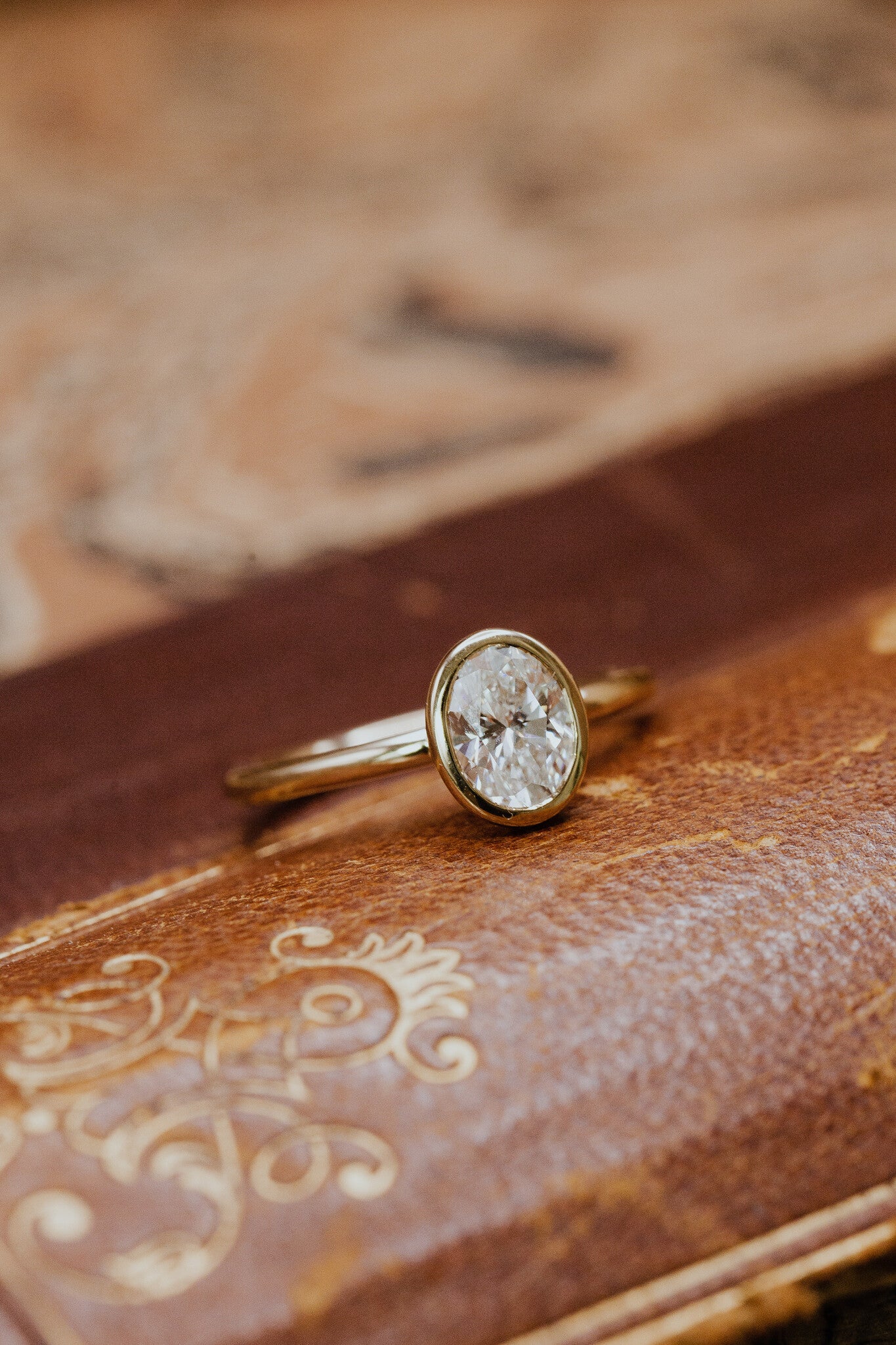 The Bailey Oval Solitaire