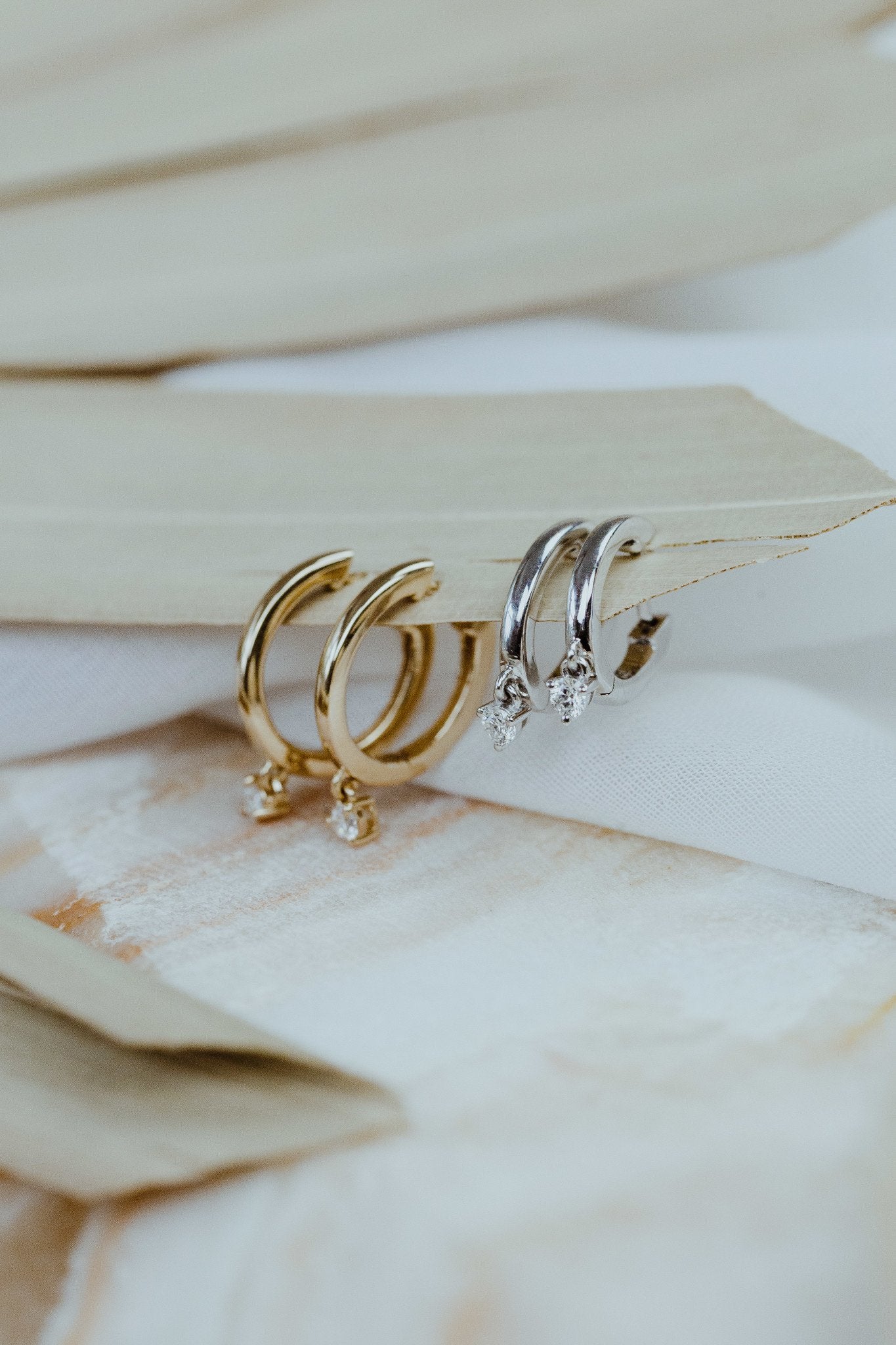 Round Diamond Huggie Hoop Earrings