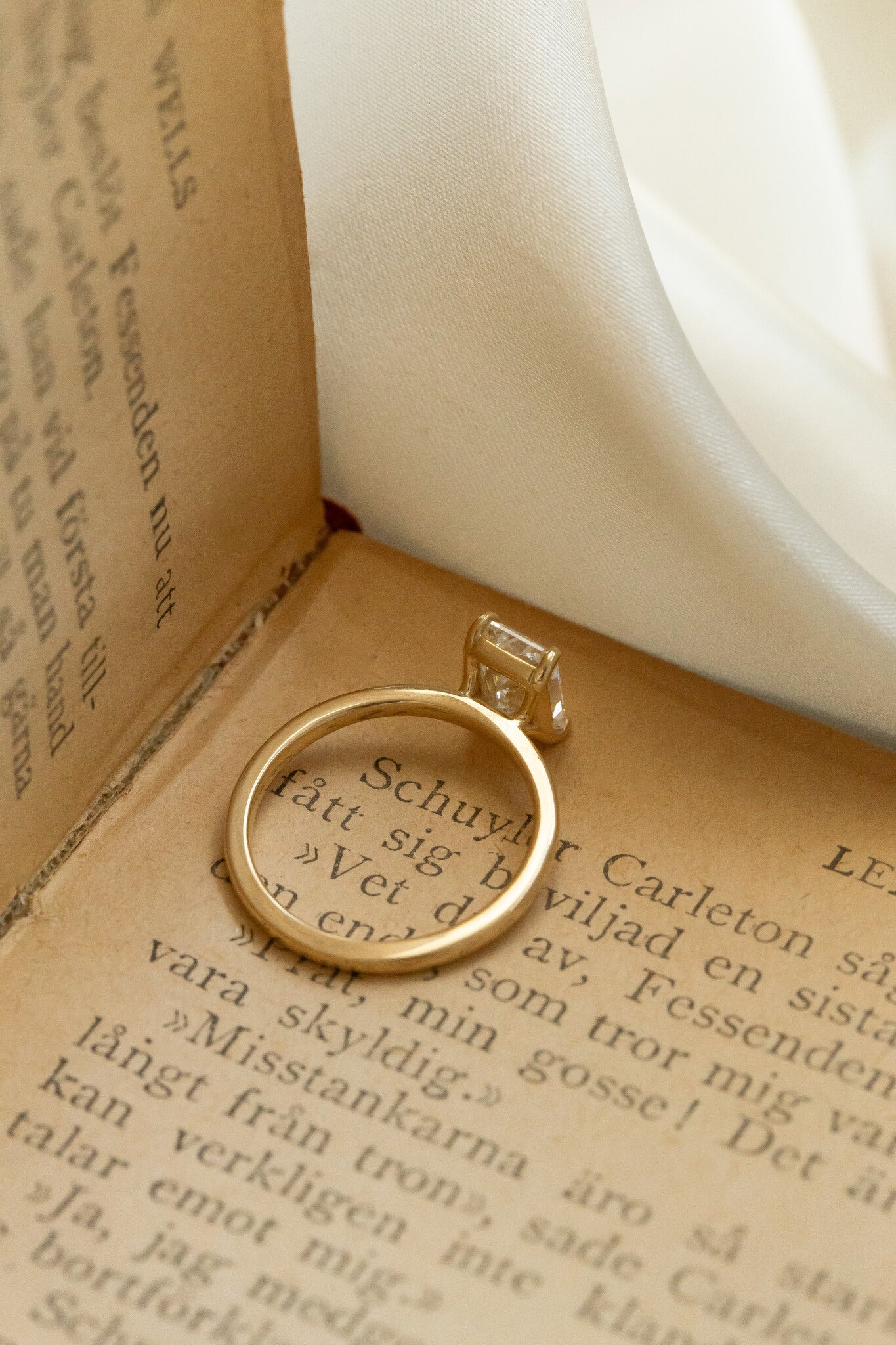 The Maeve Radiant Cut Solitaire