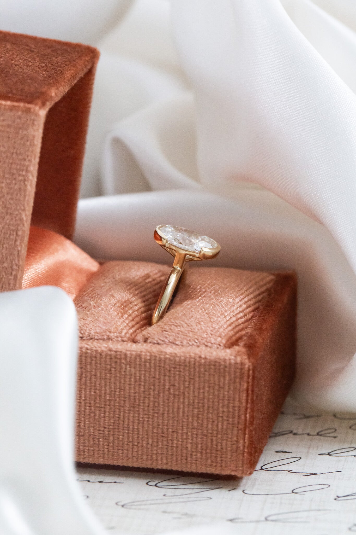 The Zadie Oval Solitaire