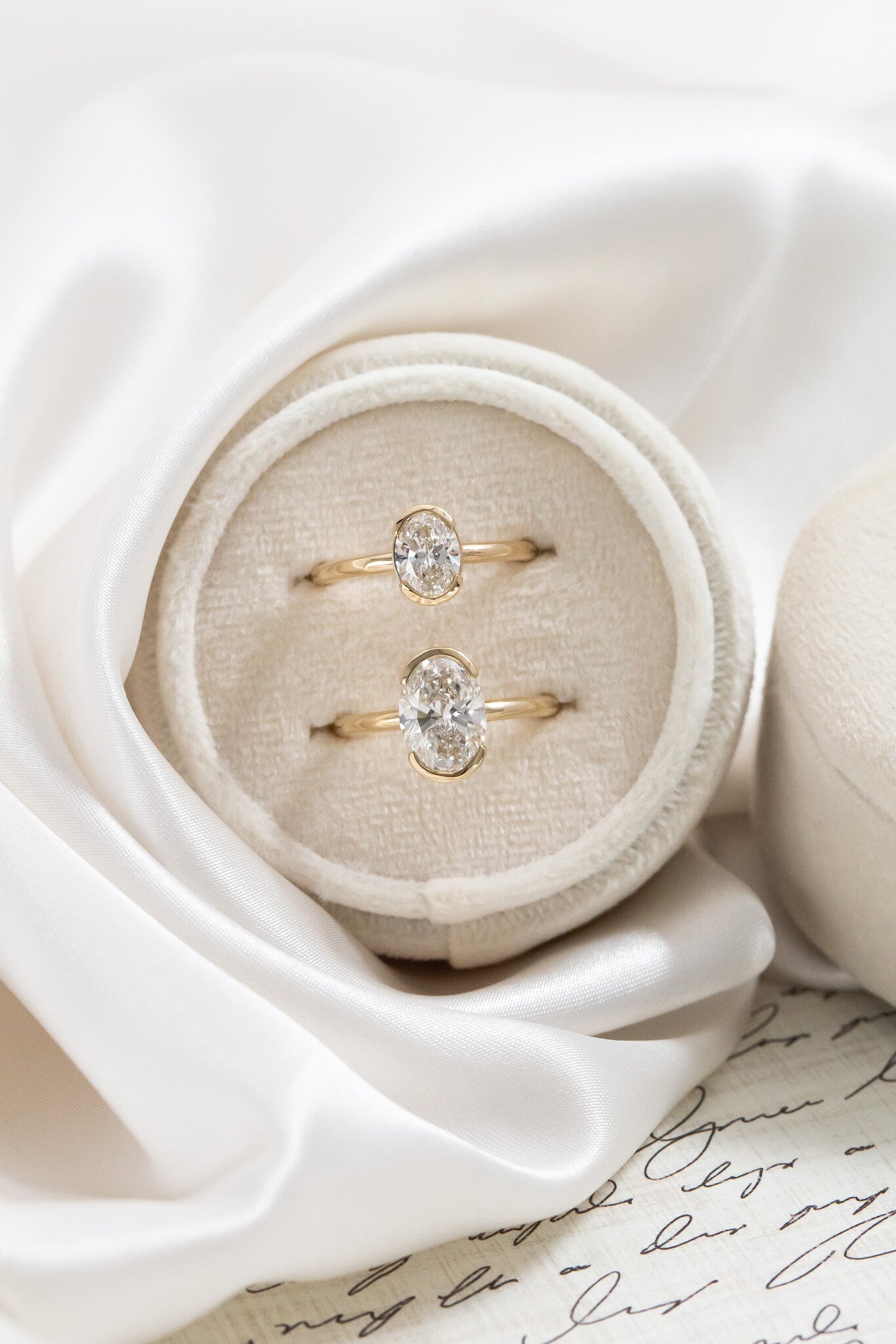 The Zadie Oval Solitaire