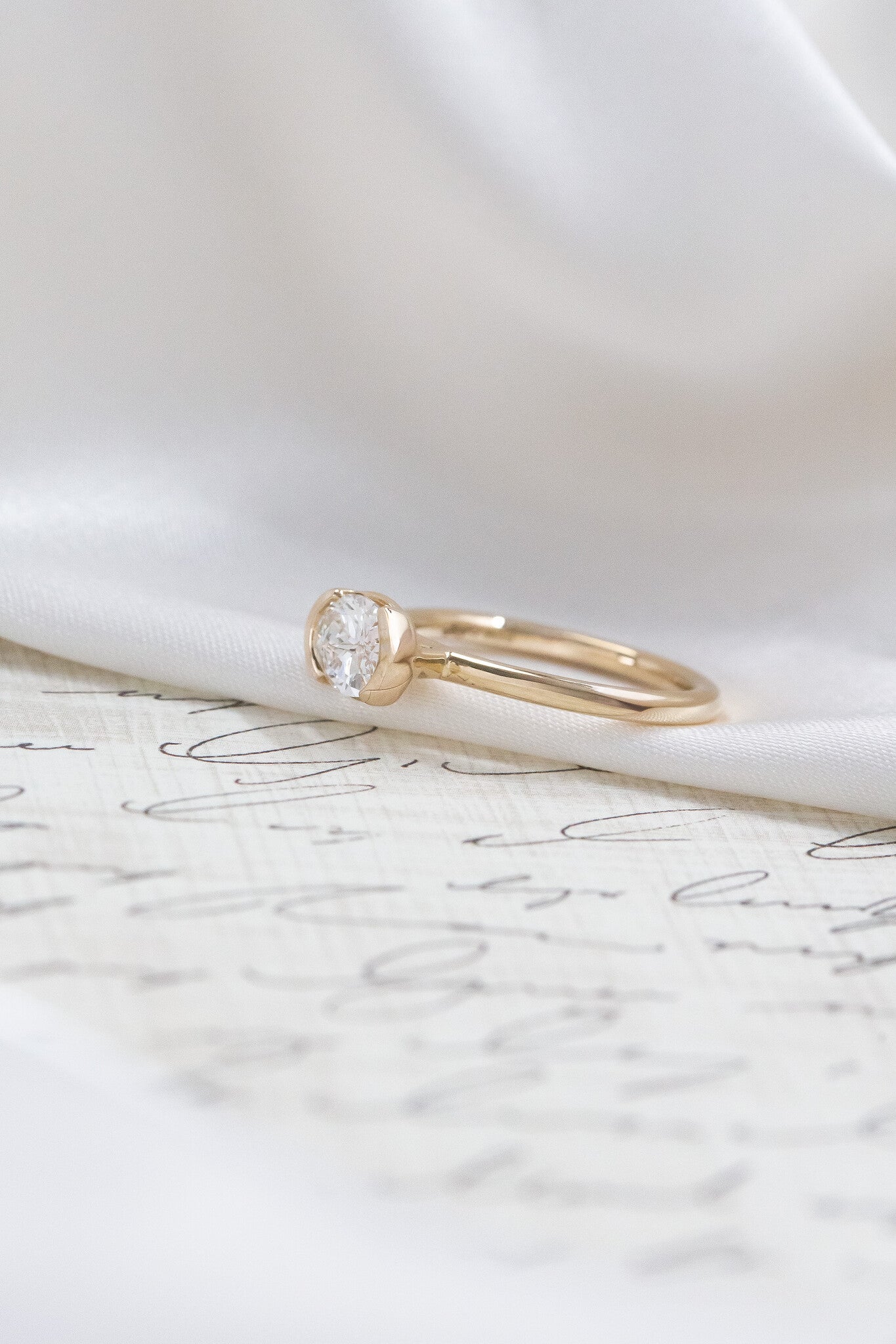 The Austen Oval Solitaire