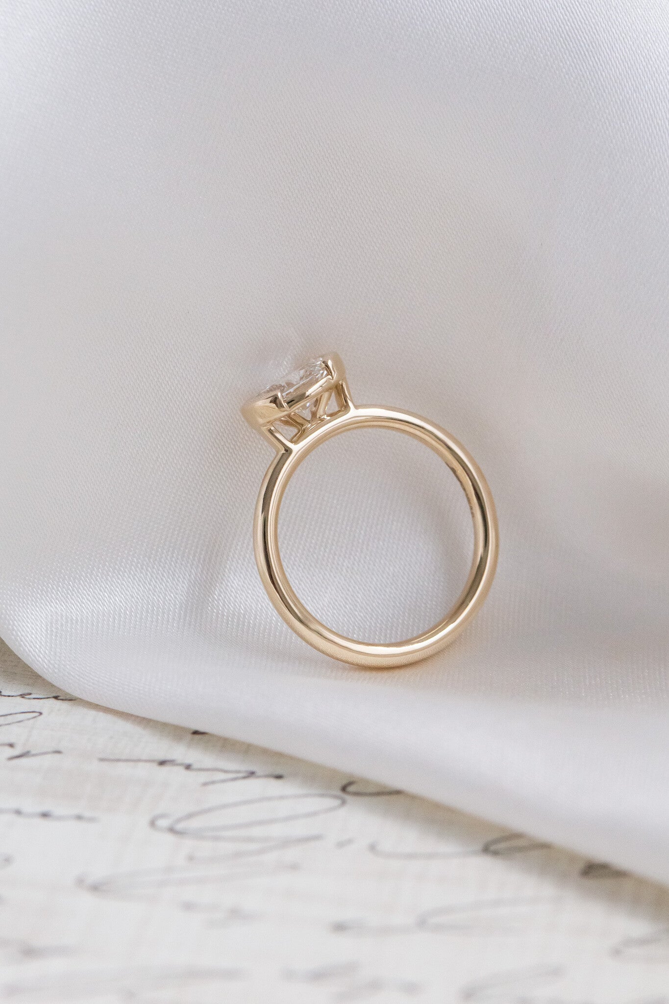 The Austen Oval Solitaire